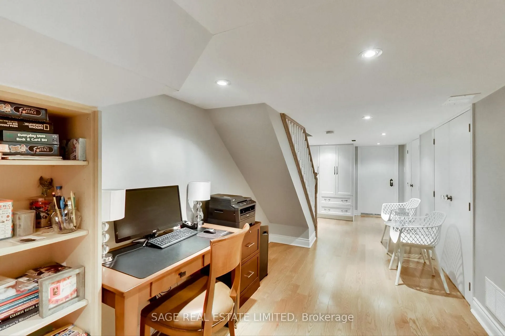 Photo 16 of 176 Lawlor Avenue, Toronto, East End-Danforth — HOMEH
