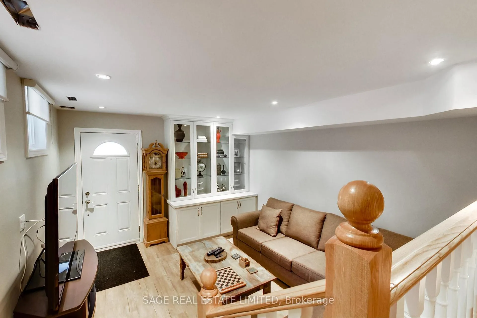Photo 17 of 176 Lawlor Avenue, Toronto, East End-Danforth — HOMEH