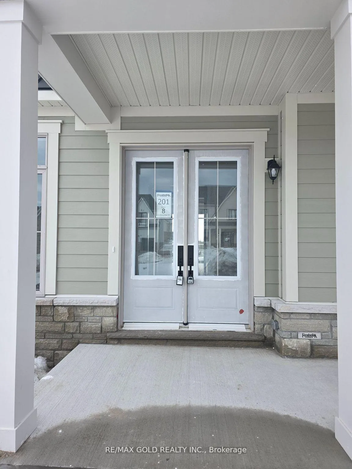 Photo 2 of 8 Vinnicombe Drive, Oro-Medonte, Rural Oro-Medonte — HOMEH