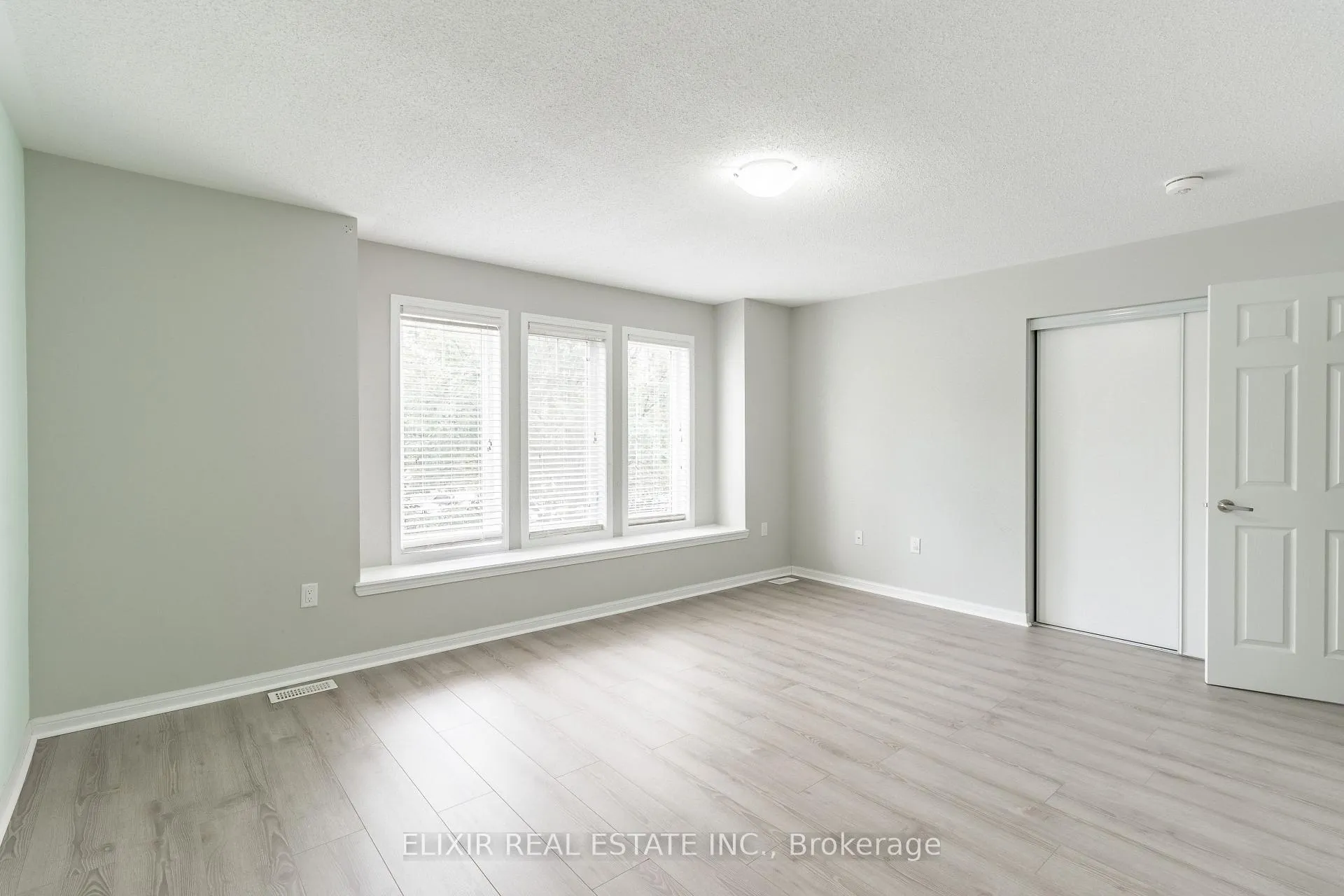 Photo 15 of 40 Personna Circle, Brampton, Credit Valley — HOMEH