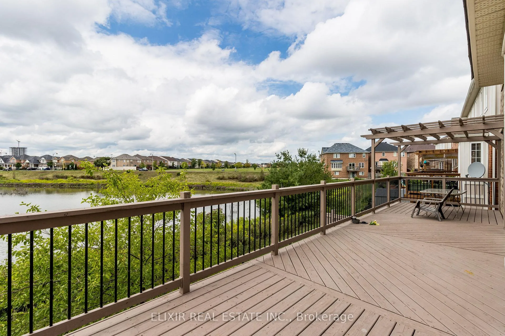 Photo 22 of 40 Personna Circle, Brampton, Credit Valley — HOMEH