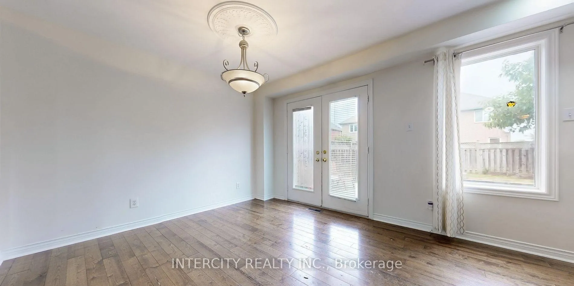 Photo 6 of 138 Tunbridge Road, Barrie, Georgian Drive — HOMEH