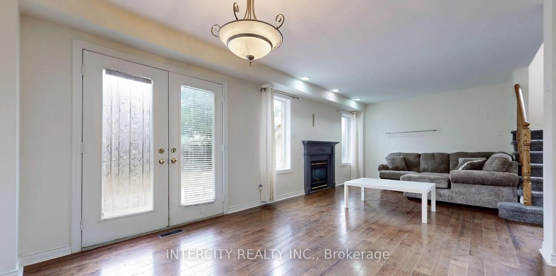 Photo 7 of 138 Tunbridge Road, Barrie, Georgian Drive — HOMEH