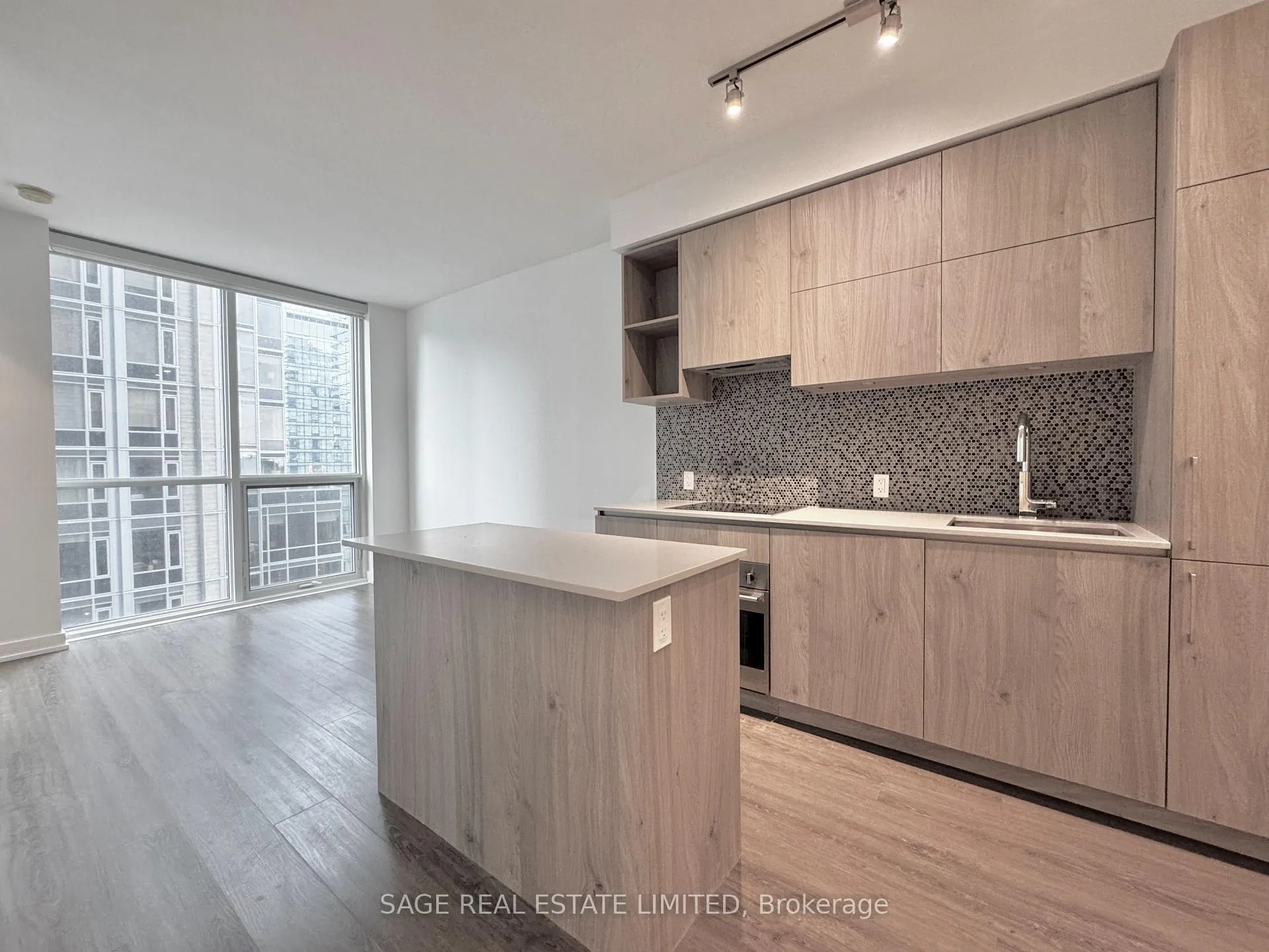 Front of Unit 1204, 1 Yorkville Avenue