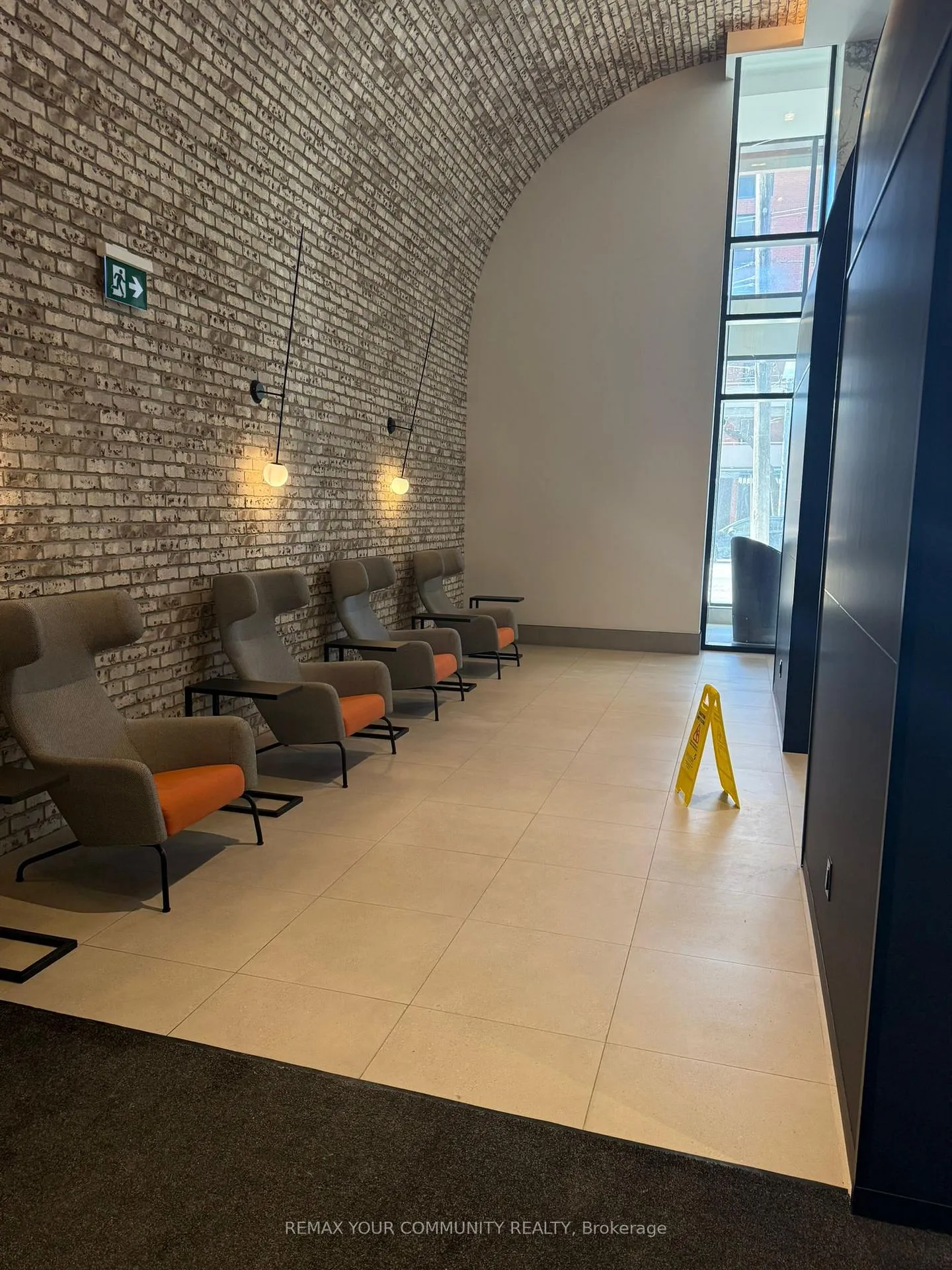 Photo 3 of Unit 1005, 285 Dufferin Street, Toronto, South Parkdale — HOMEH