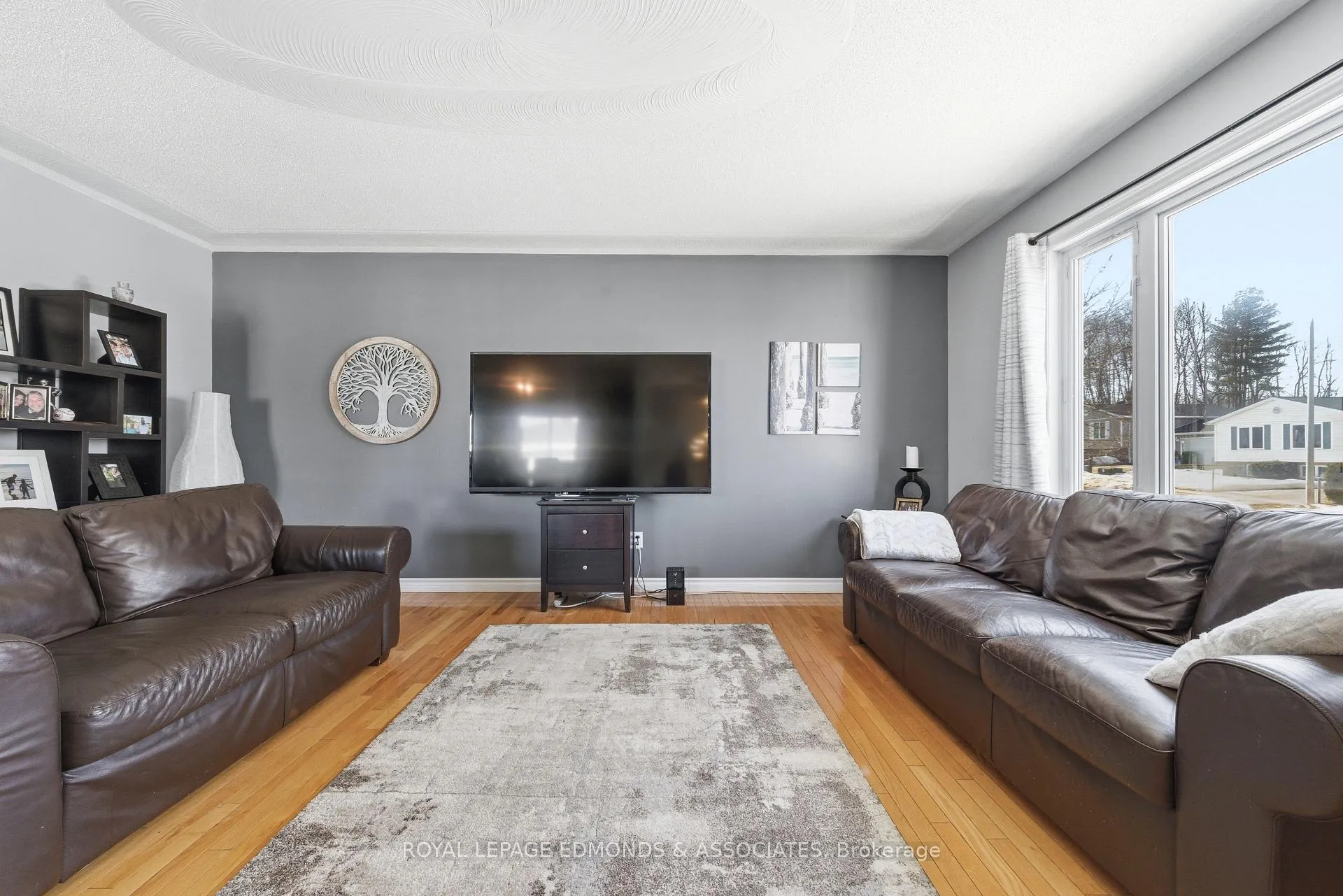 Photo 8 of 130 Cockburn Crescent, Pembroke — HOMEH
