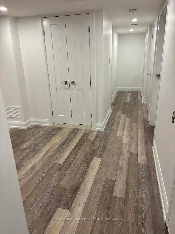 Photo 6 of Unit Bsmt, 50 Tansley Road, Vaughan, Brownridge — HOMEH