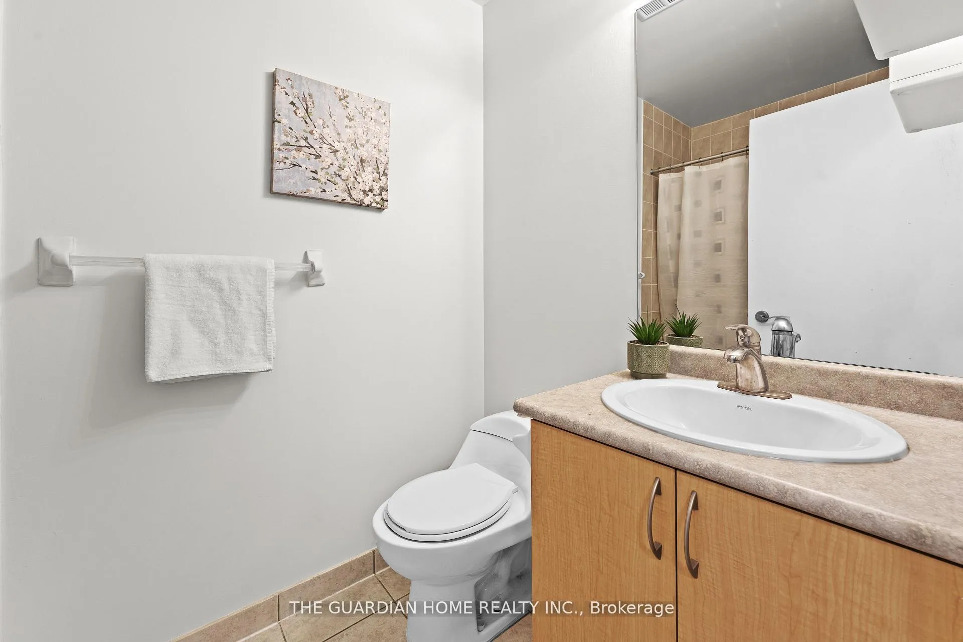 Photo 10 of Unit 28, 88 Old Kennedy Road, Markham, Milliken Mills East — HOMEH