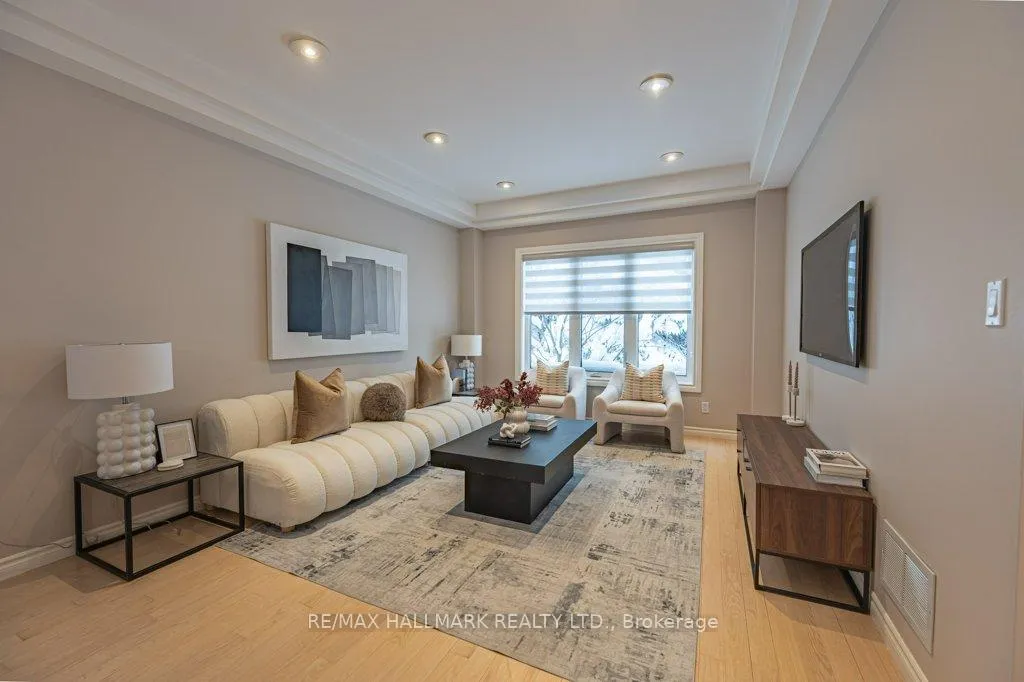 Photo 5 of 82 Grandview Avenue, Markham, Grandview — HOMEH