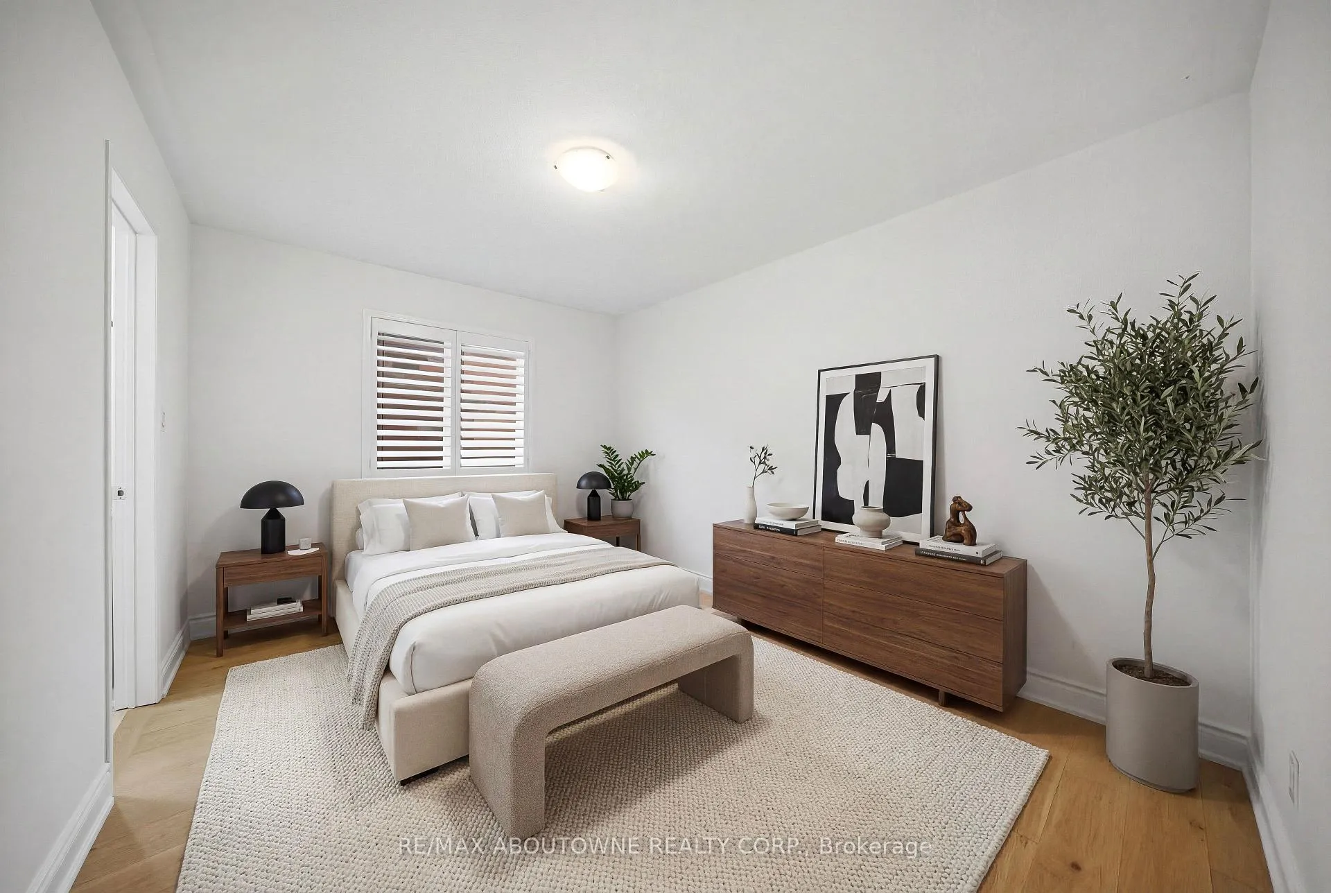 Photo 17 of 897 Stoutt Crescent, Milton, Coates — HOMEH