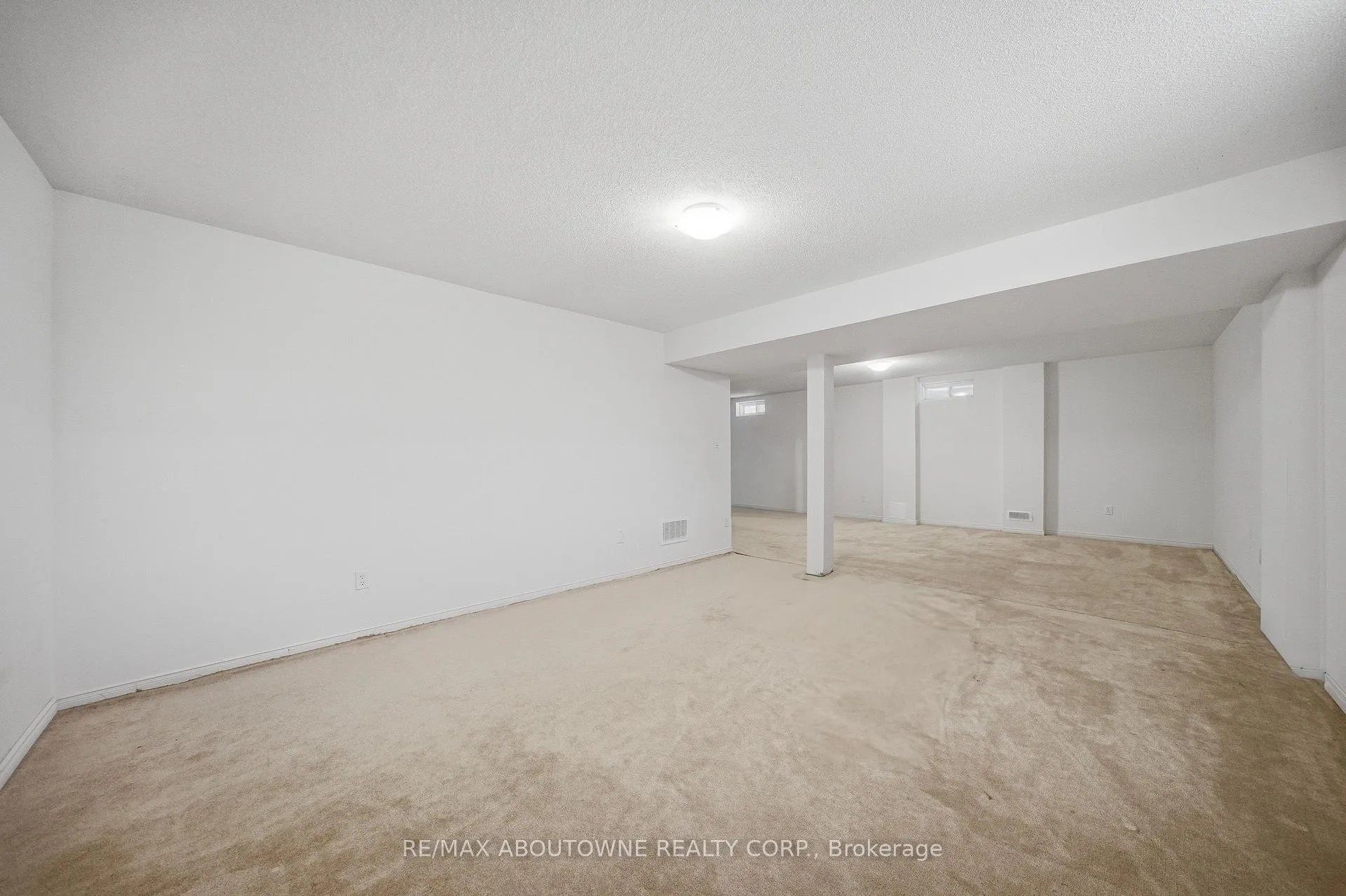 Photo 25 of 897 Stoutt Crescent, Milton, Coates — HOMEH