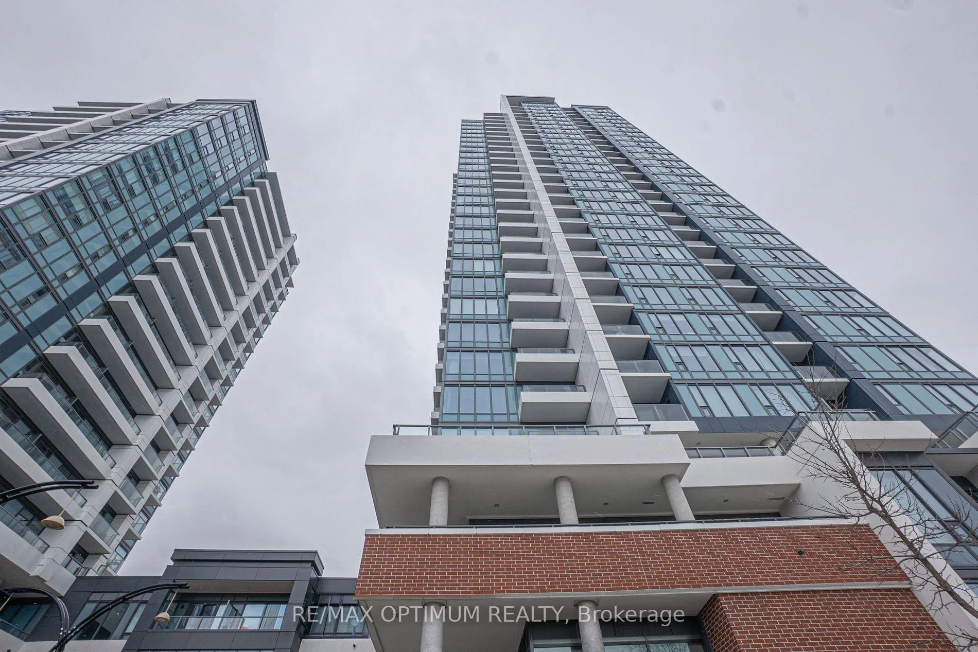 Front of Unit 603, 15 Wellington Street