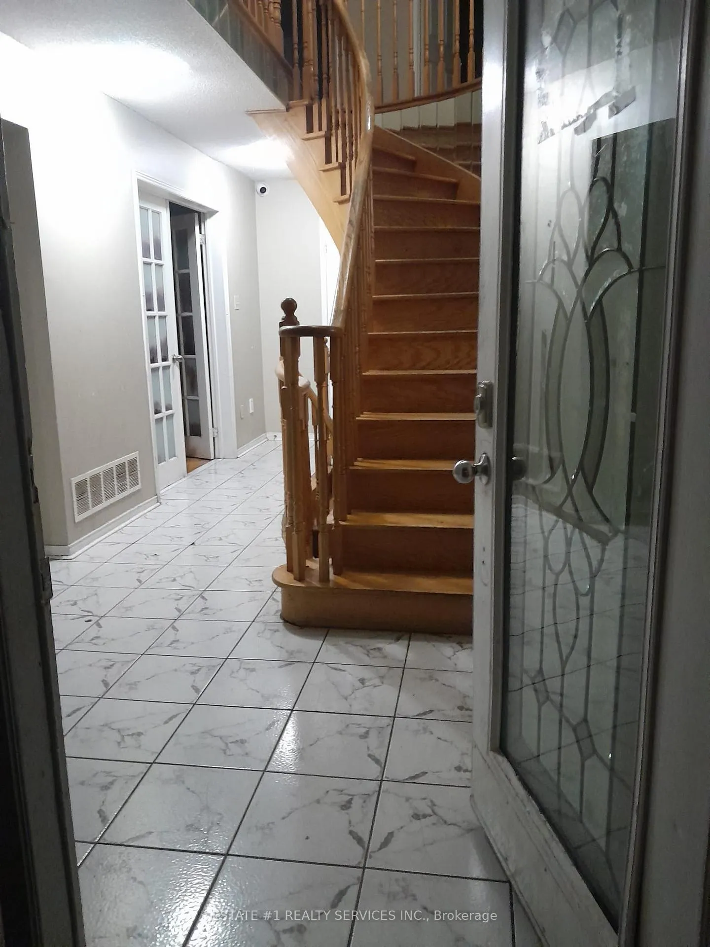 Photo 8 of 27 Cannon Crescent, Brampton, Fletcher's West — HOMEH
