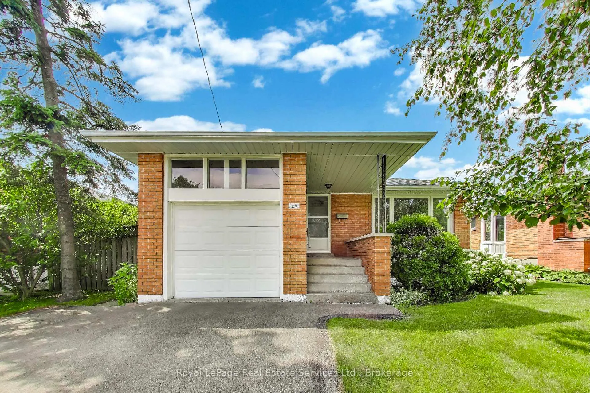 Photo 2 of 25 Sandringham Avenue, Hamilton, Westcliffe — HOMEH