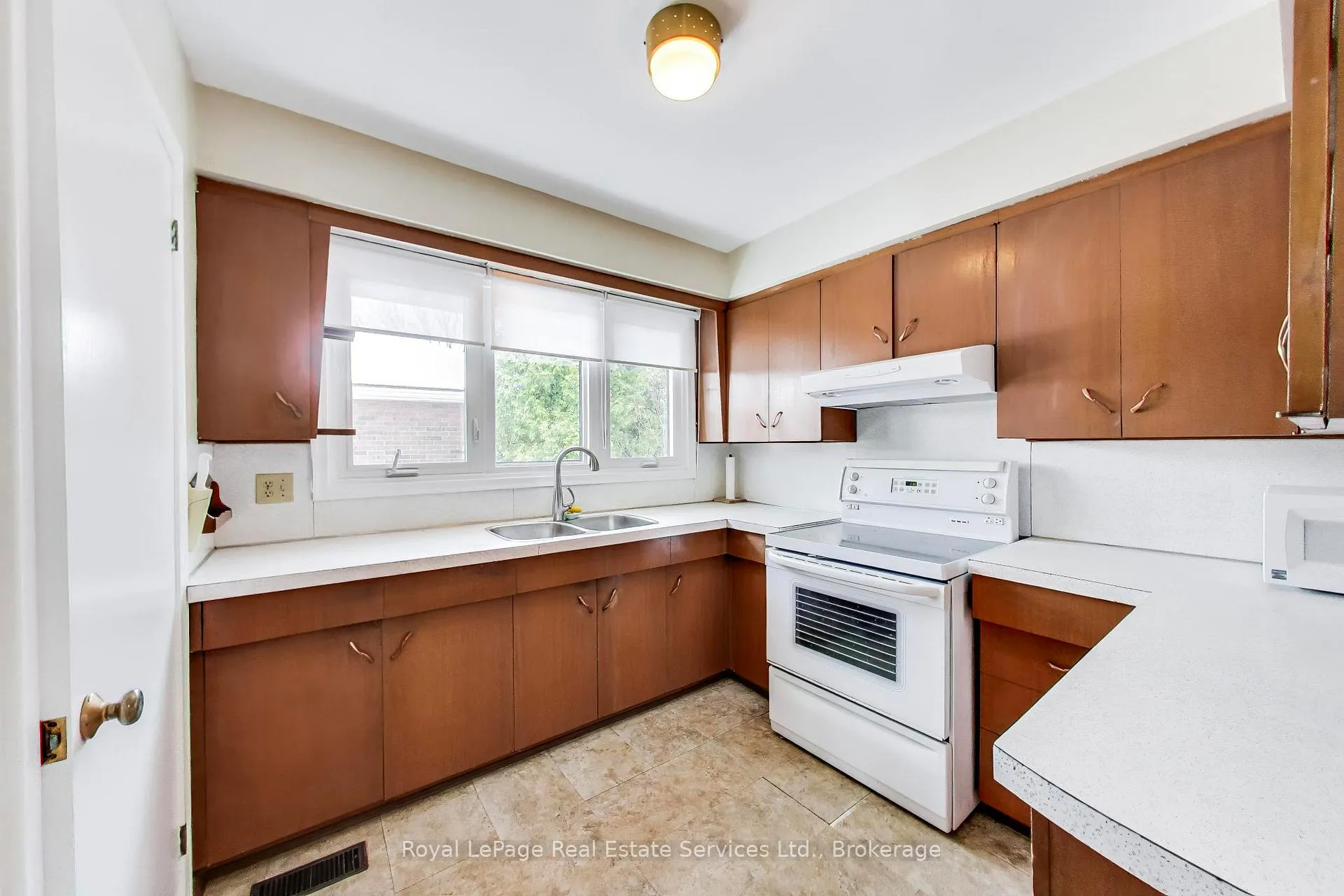 Photo 8 of 25 Sandringham Avenue, Hamilton, Westcliffe — HOMEH