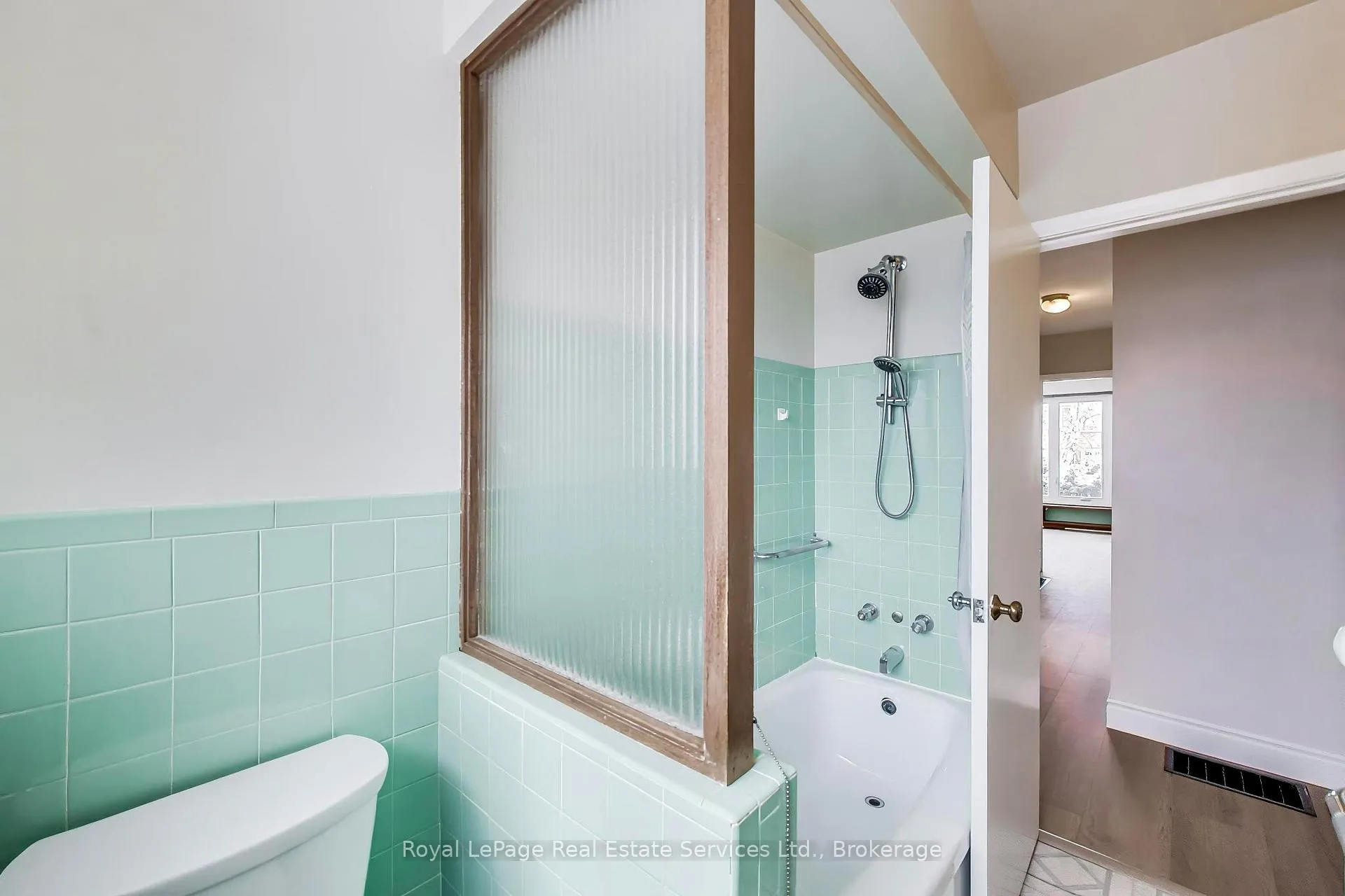 Photo 16 of 25 Sandringham Avenue, Hamilton, Westcliffe — HOMEH