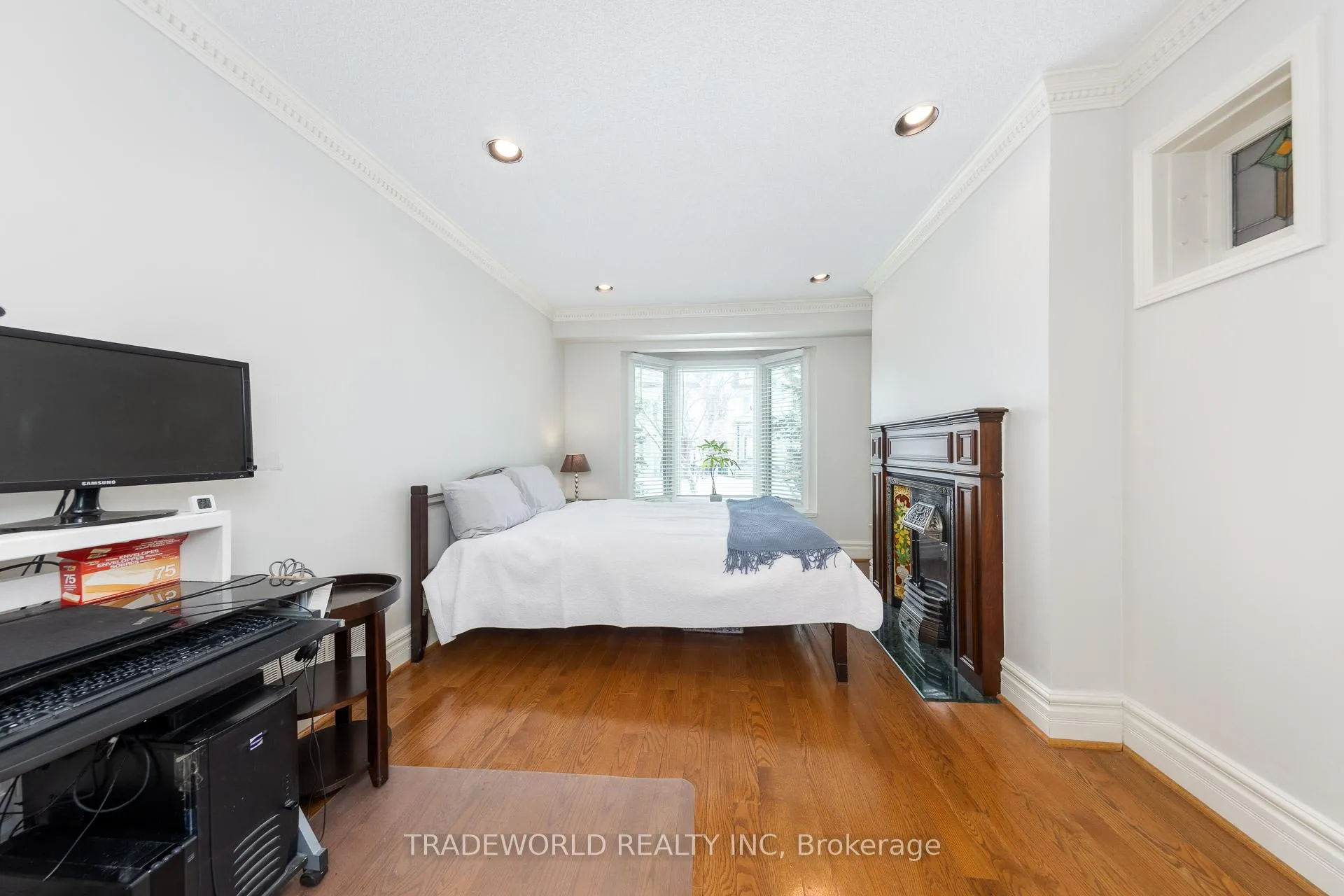 Photo 6 of 36 Banff Road, Toronto, Mount Pleasant East — HOMEH