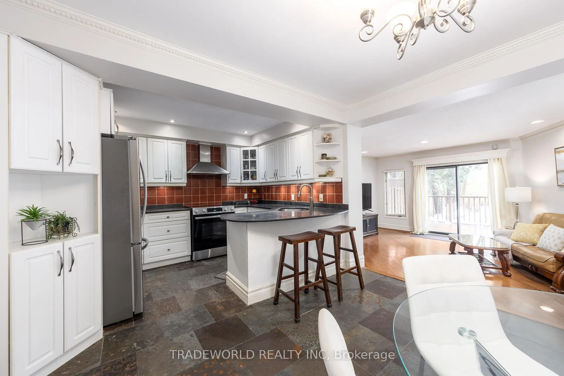 Photo 10 of 36 Banff Road, Toronto, Mount Pleasant East — HOMEH