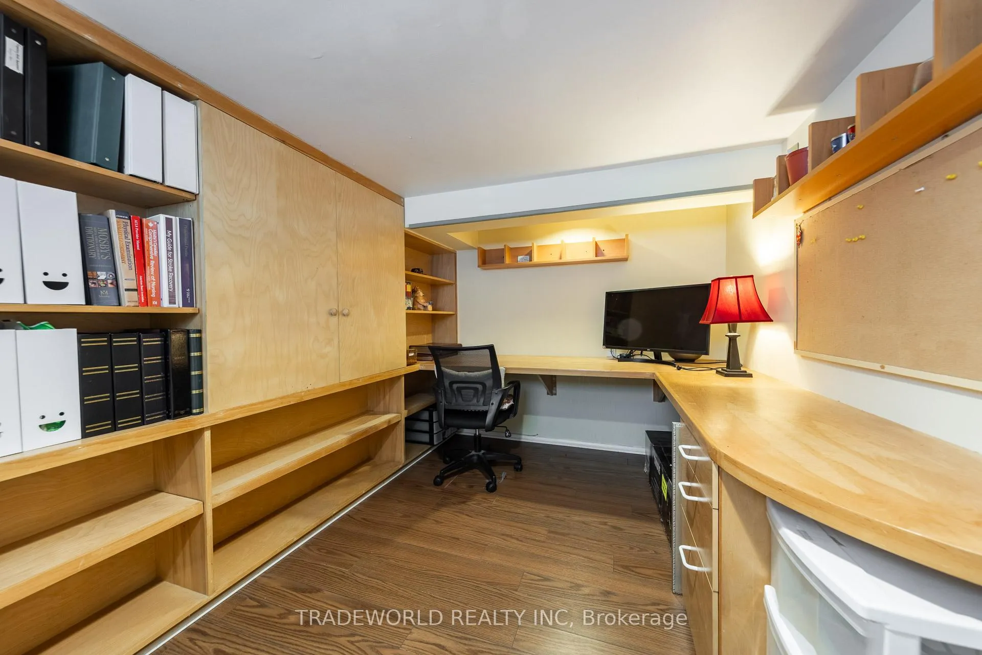 Photo 33 of 36 Banff Road, Toronto, Mount Pleasant East — HOMEH