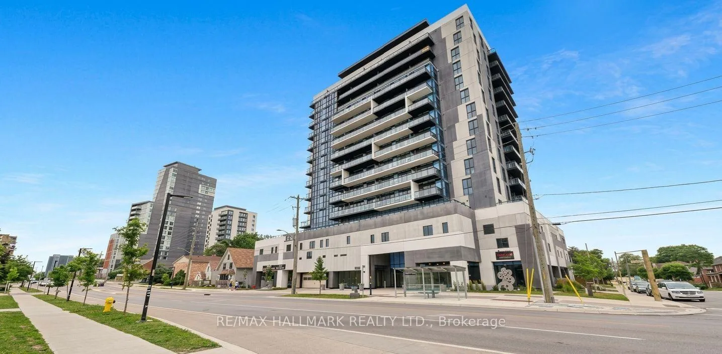 Front of Unit 601, 128 King Street N