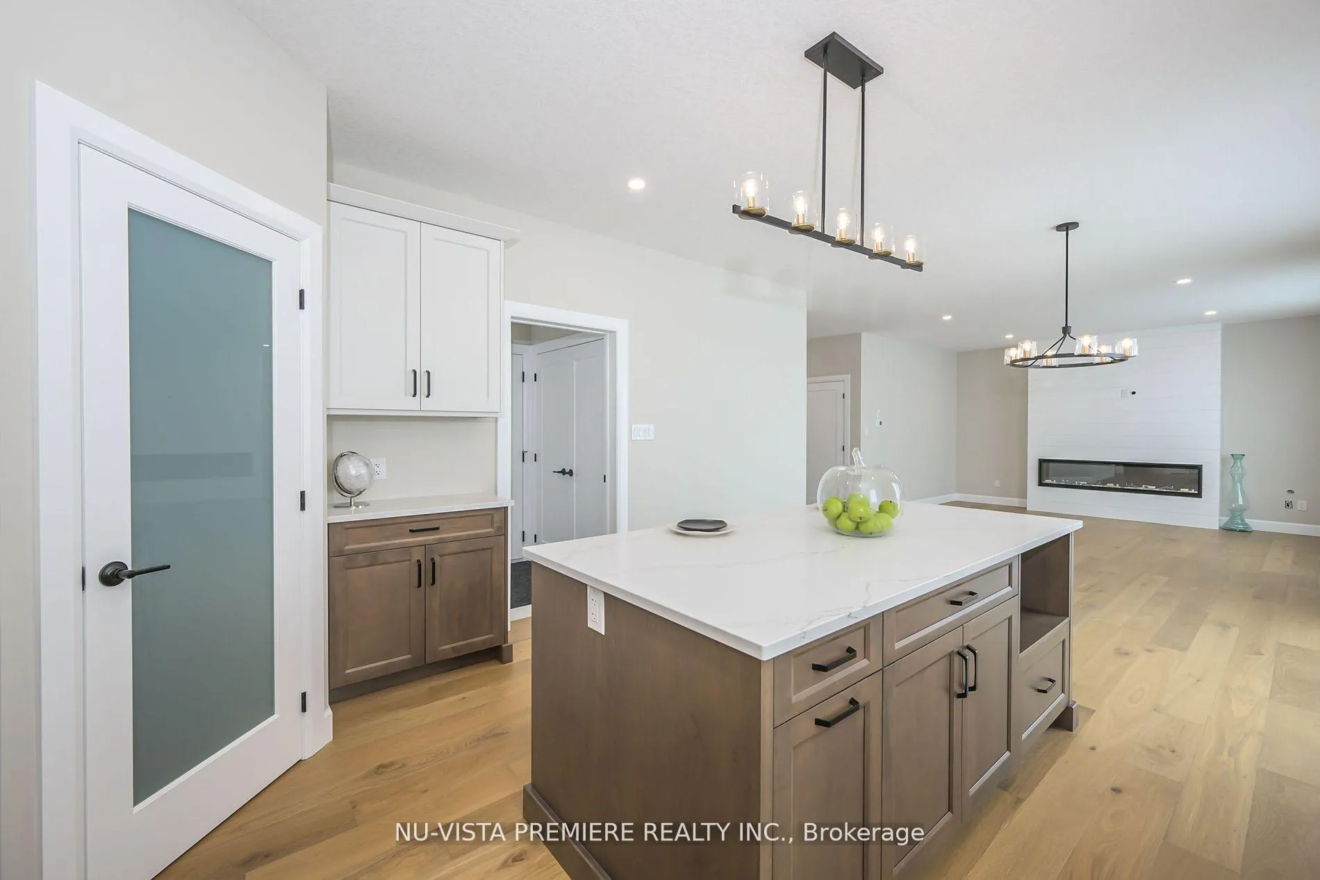 Photo 9 of 162 Watts Drive, Lucan Biddulph, Lucan — HOMEH