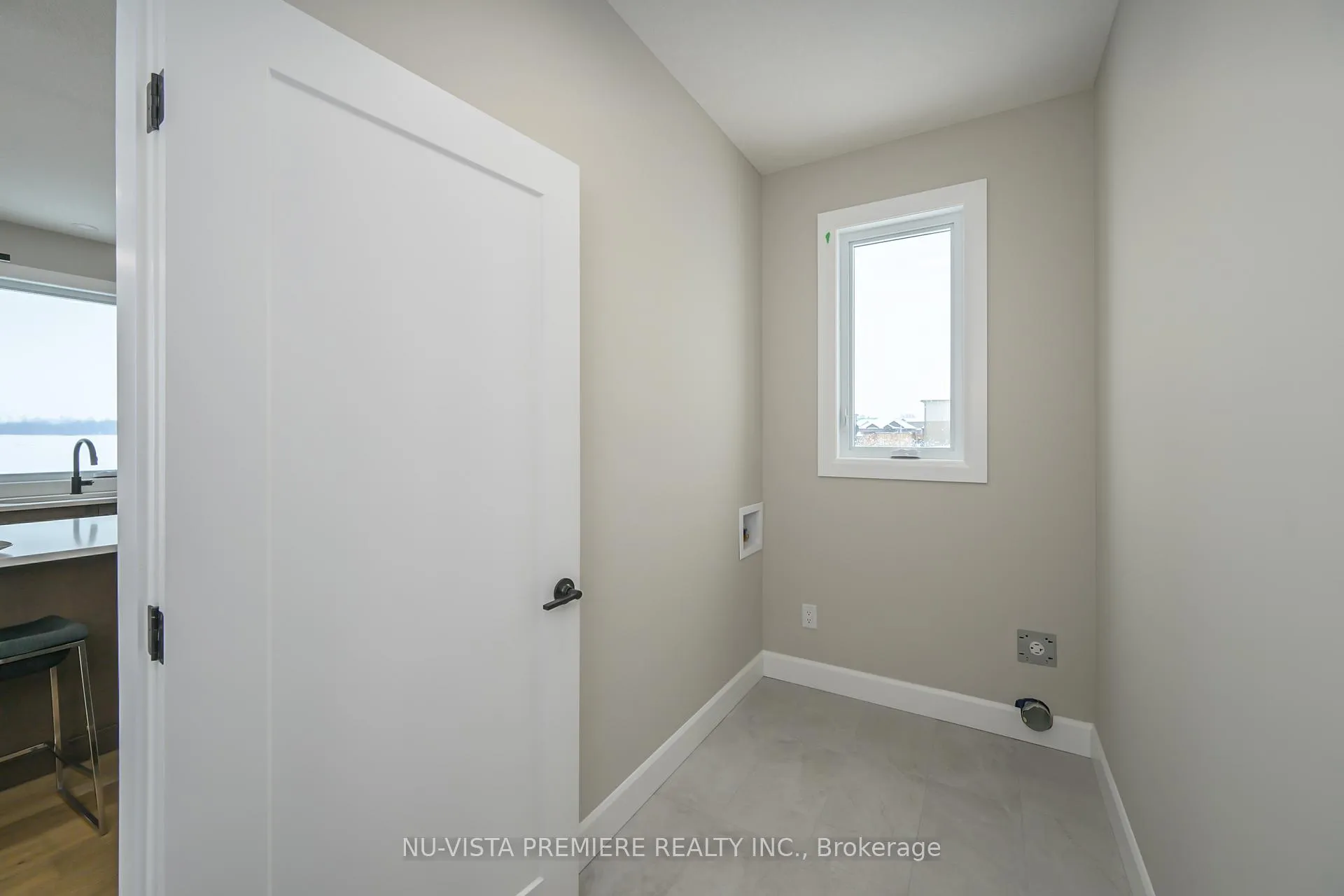 Photo 12 of 162 Watts Drive, Lucan Biddulph, Lucan — HOMEH