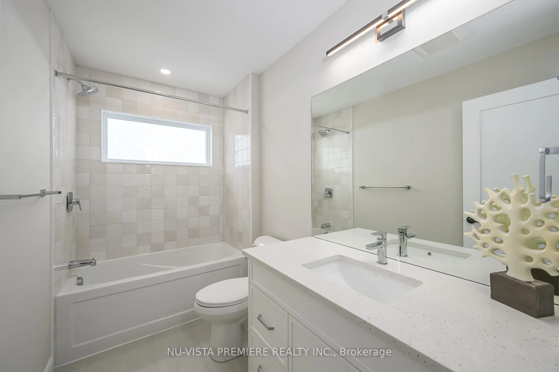 Photo 23 of 162 Watts Drive, Lucan Biddulph, Lucan — HOMEH
