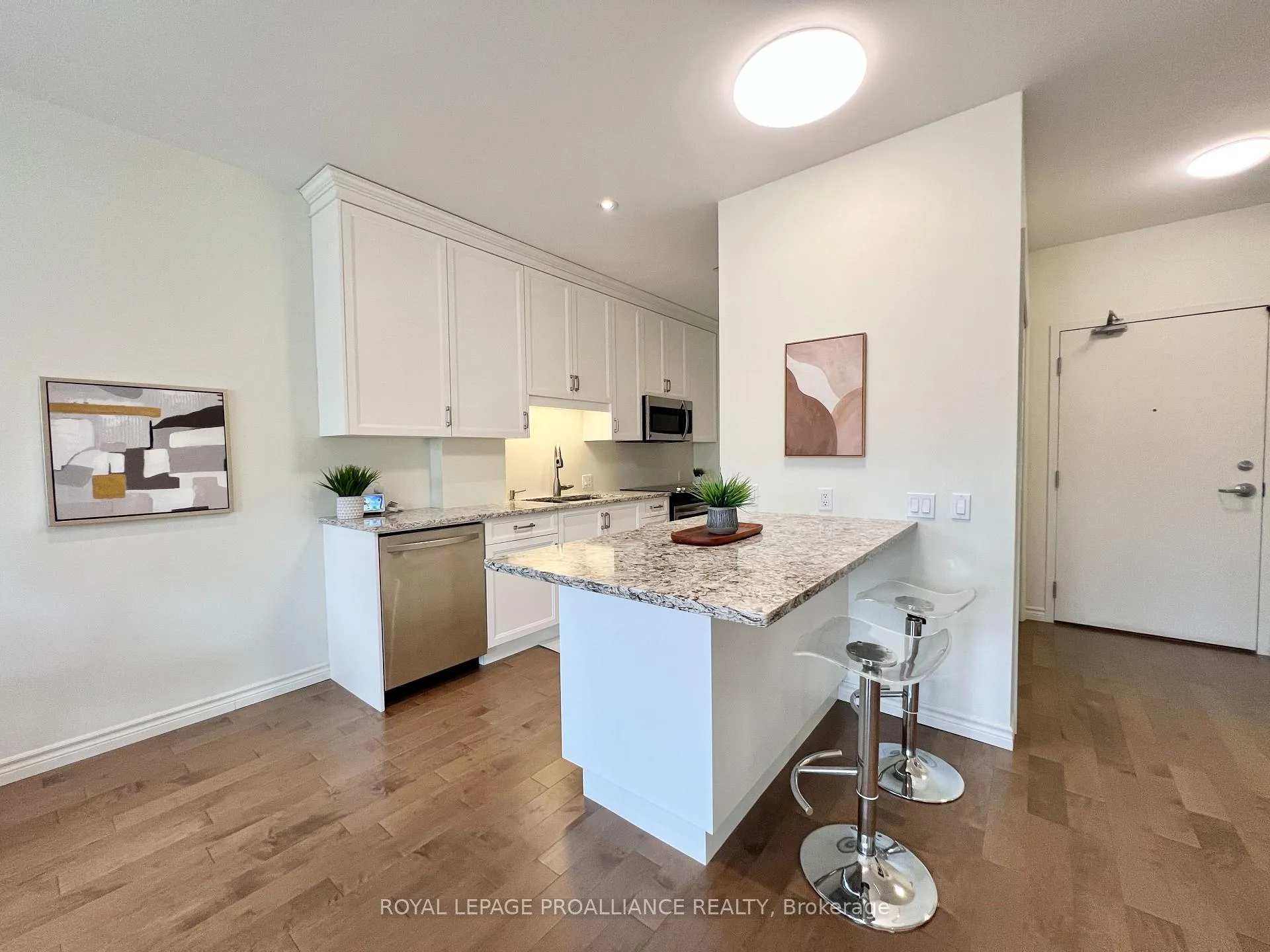 Photo 5 of Unit 303, 199 Front Street, Belleville, Belleville Ward — HOMEH