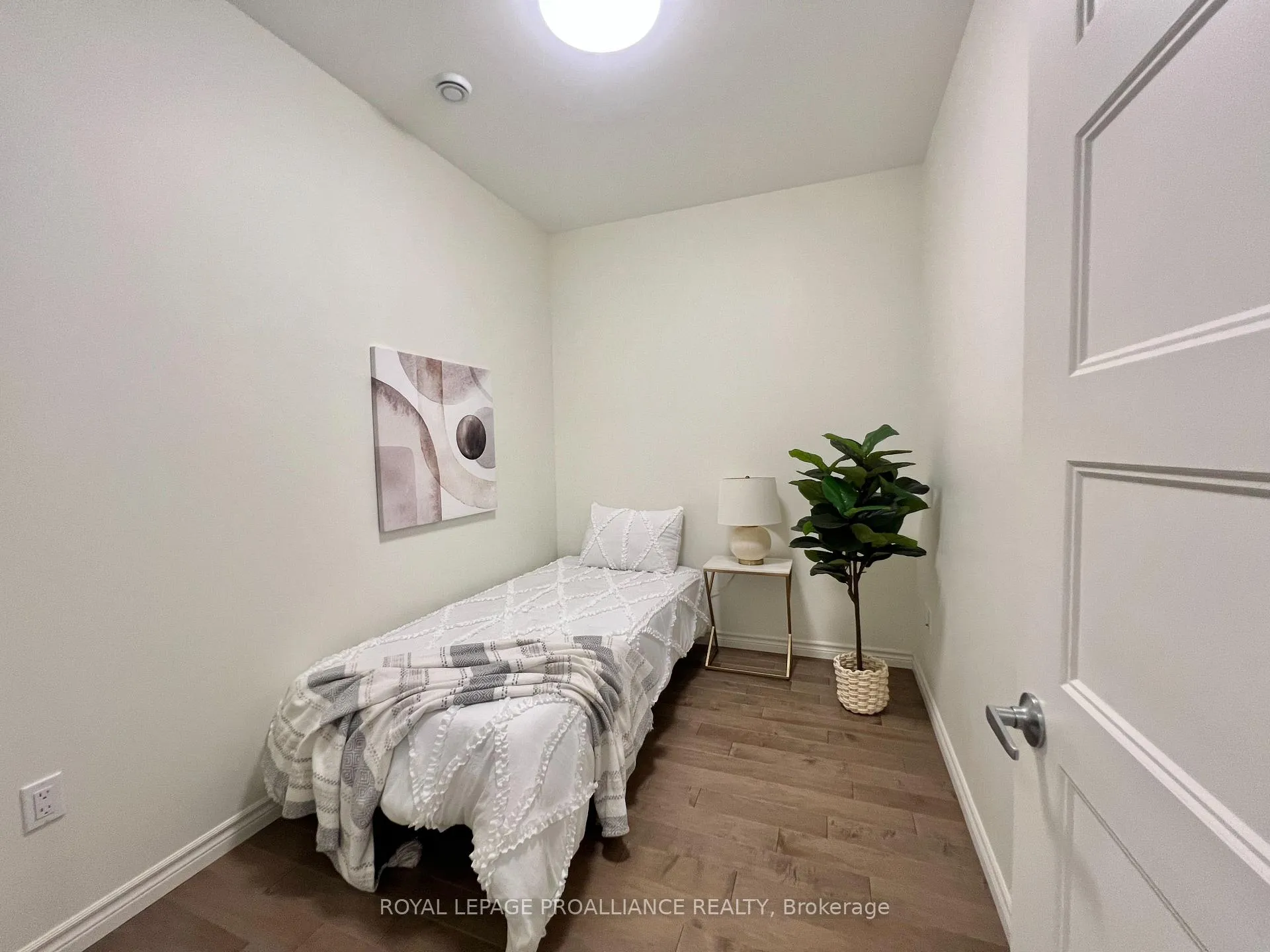 Photo 13 of Unit 303, 199 Front Street, Belleville, Belleville Ward — HOMEH