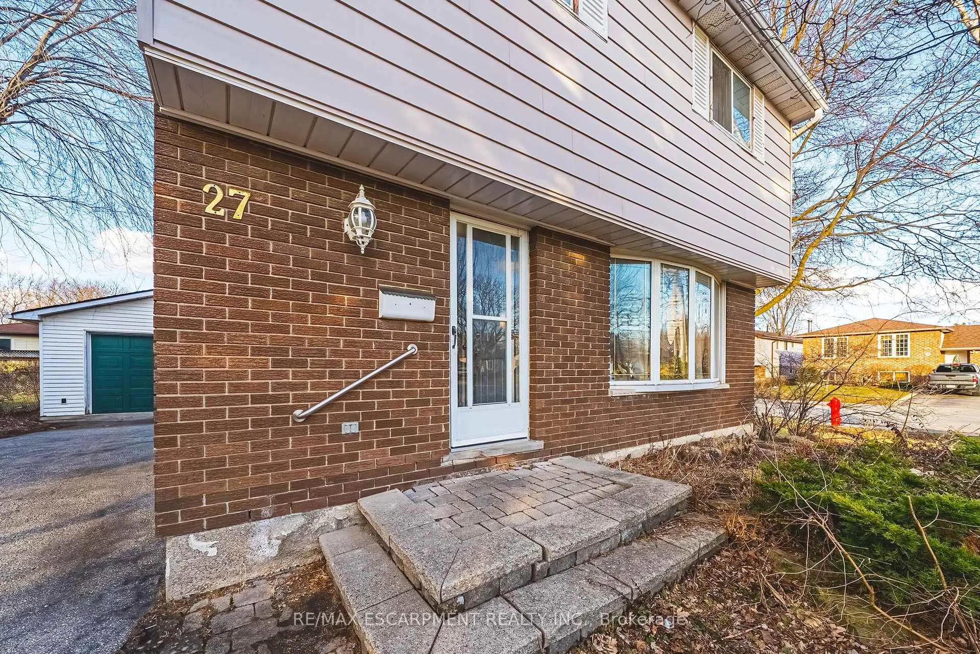 Photo 3 of 27 Glenview Court, Hamilton, Gourley — HOMEH