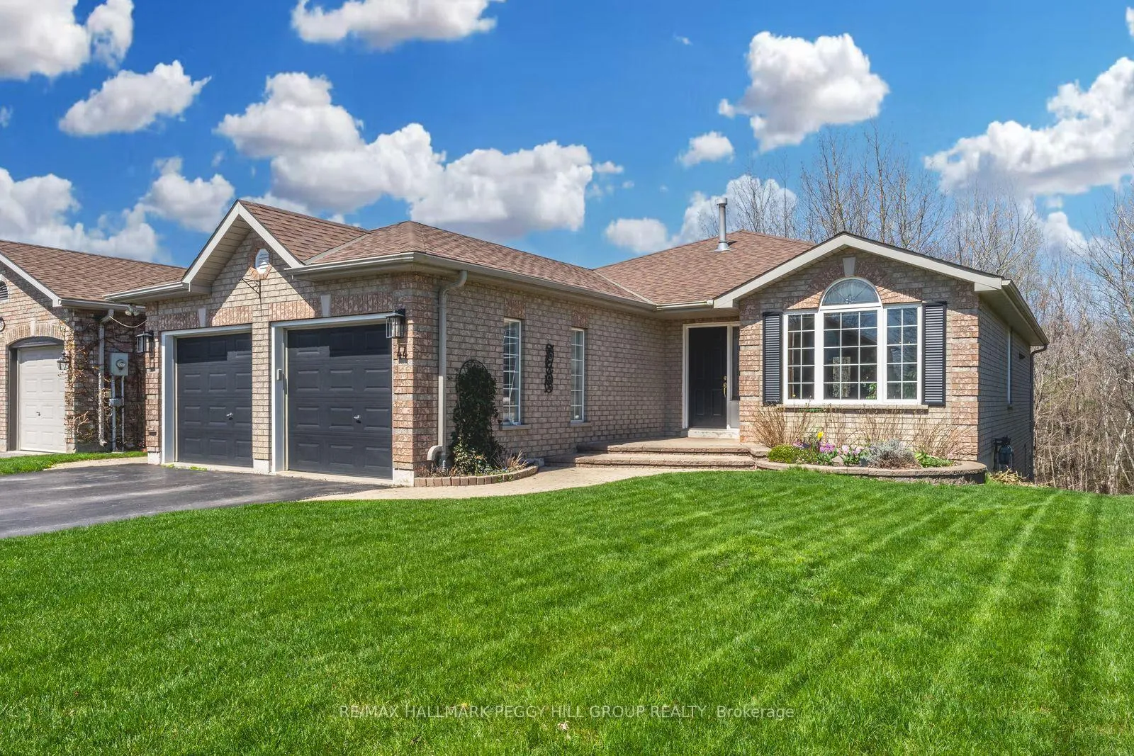 Photo 1 of 44 Nicklaus Drive, Barrie, East Bayfield — HOMEH