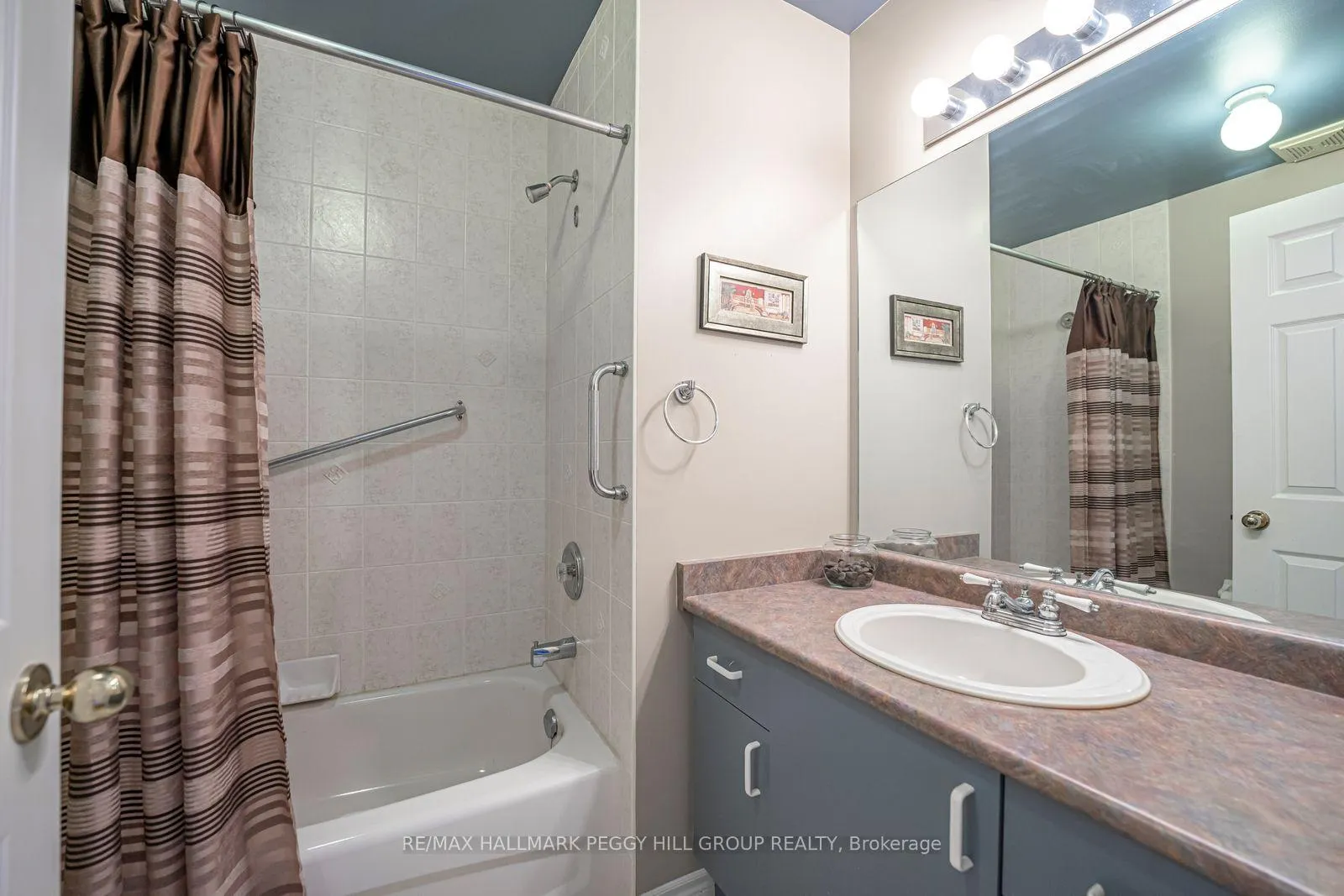 Photo 14 of 44 Nicklaus Drive, Barrie, East Bayfield — HOMEH