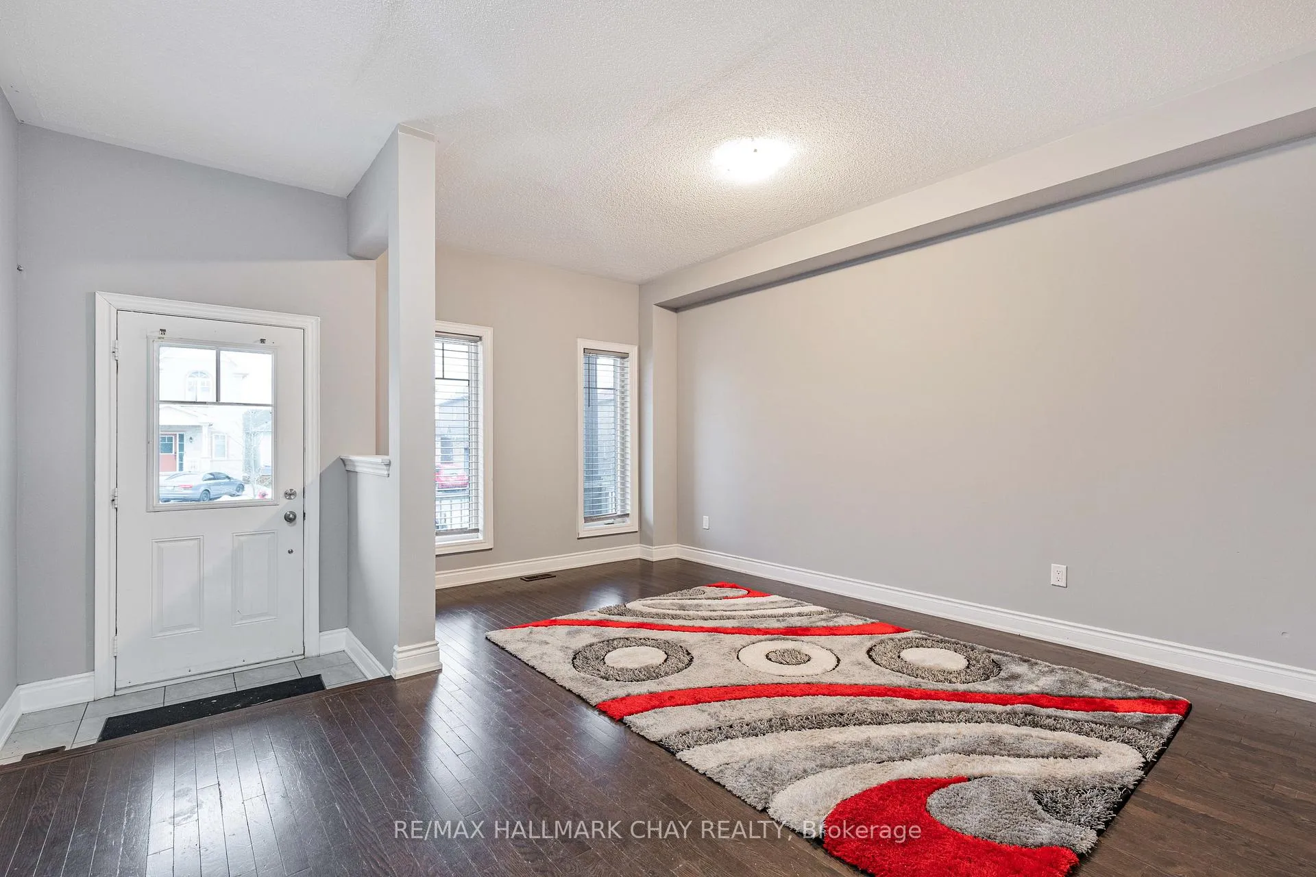 Photo 2 of 1340 Lormel Gate, Innisfil, Lefroy — HOMEH