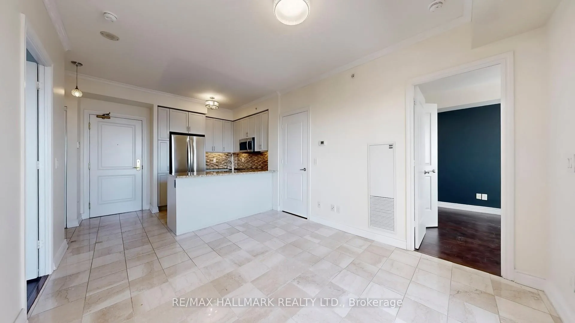 Photo 8 of Unit 809, 9255 Jane St Street, Vaughan, Maple — HOMEH