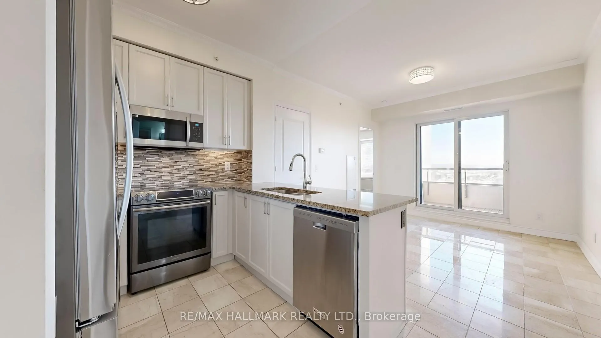 Photo 10 of Unit 809, 9255 Jane St Street, Vaughan, Maple — HOMEH