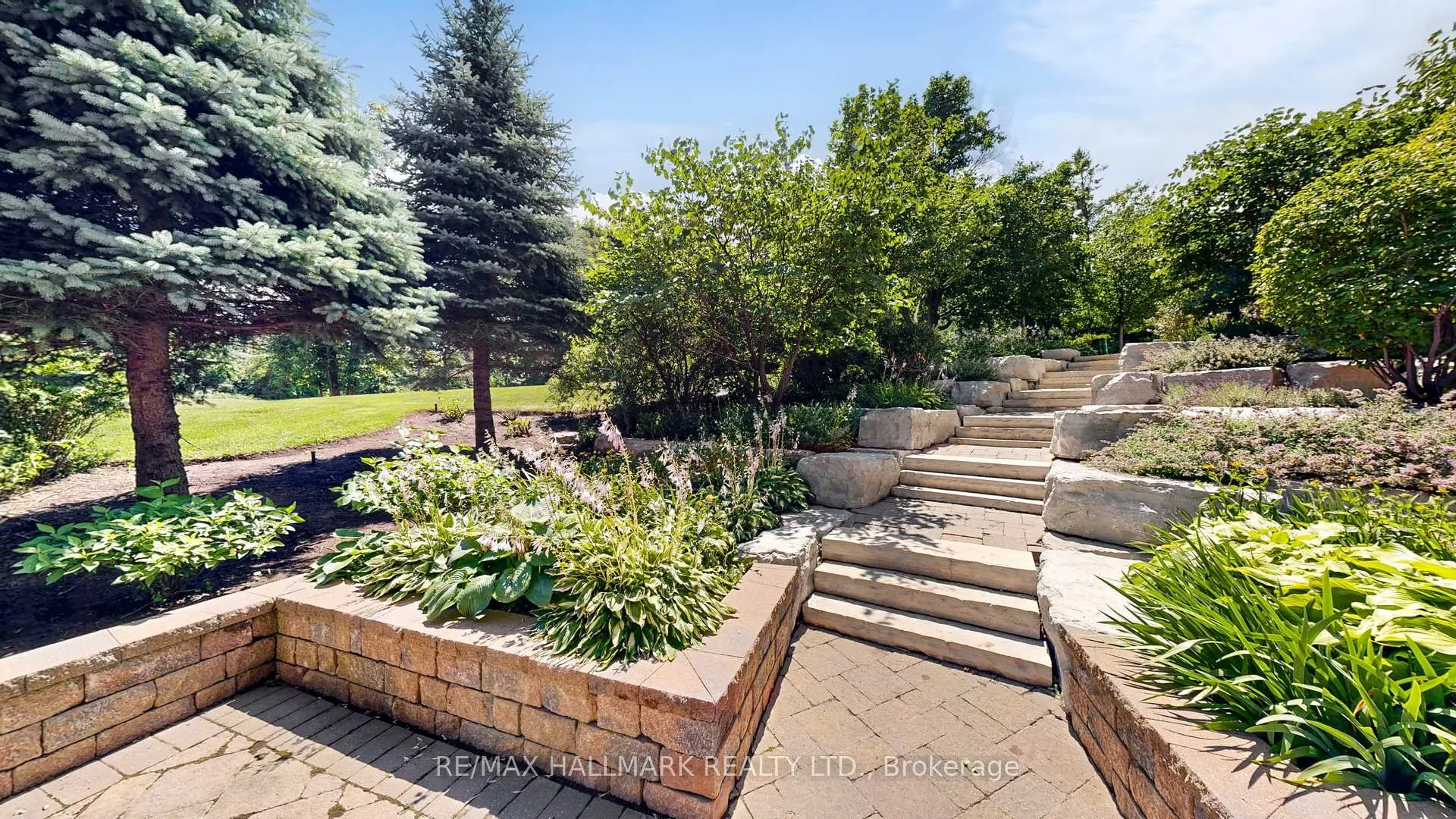 Photo 39 of Unit 809, 9255 Jane St Street, Vaughan, Maple — HOMEH