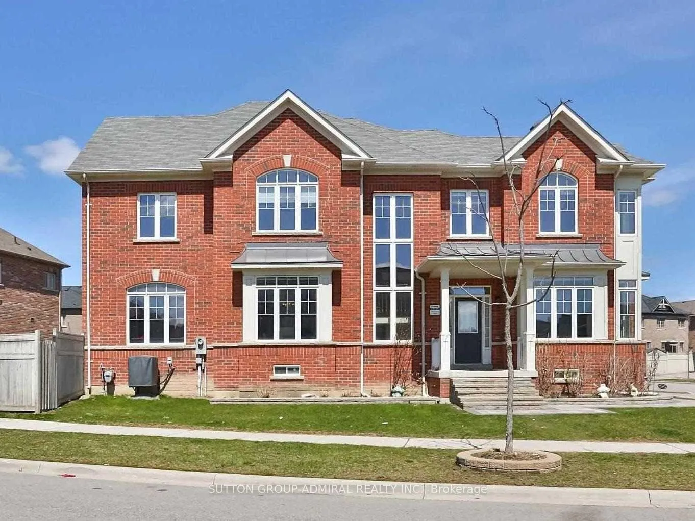 Photo 2 of 112 William Bartlett Drive, Markham, Berczy — HOMEH