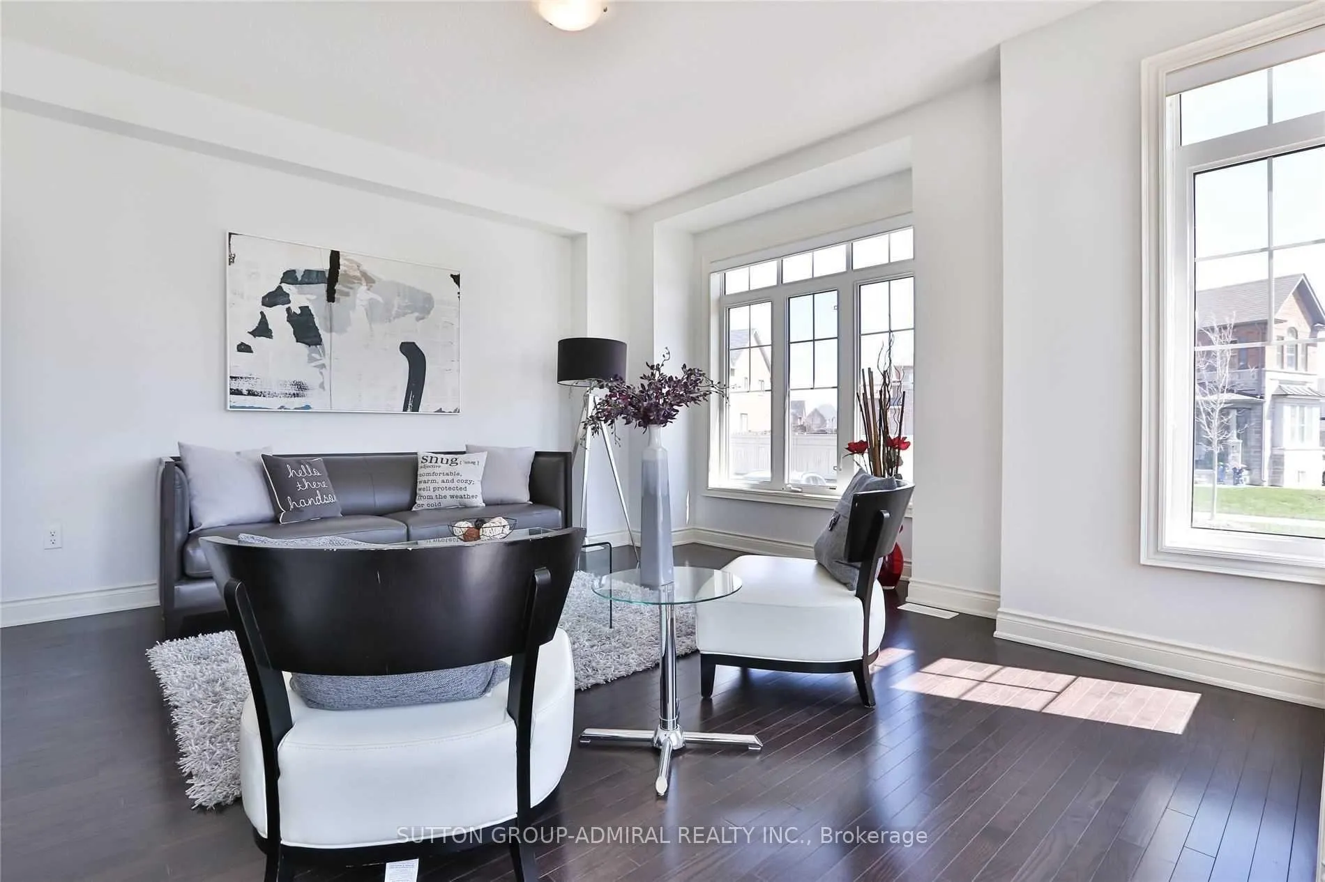 Photo 4 of 112 William Bartlett Drive, Markham, Berczy — HOMEH