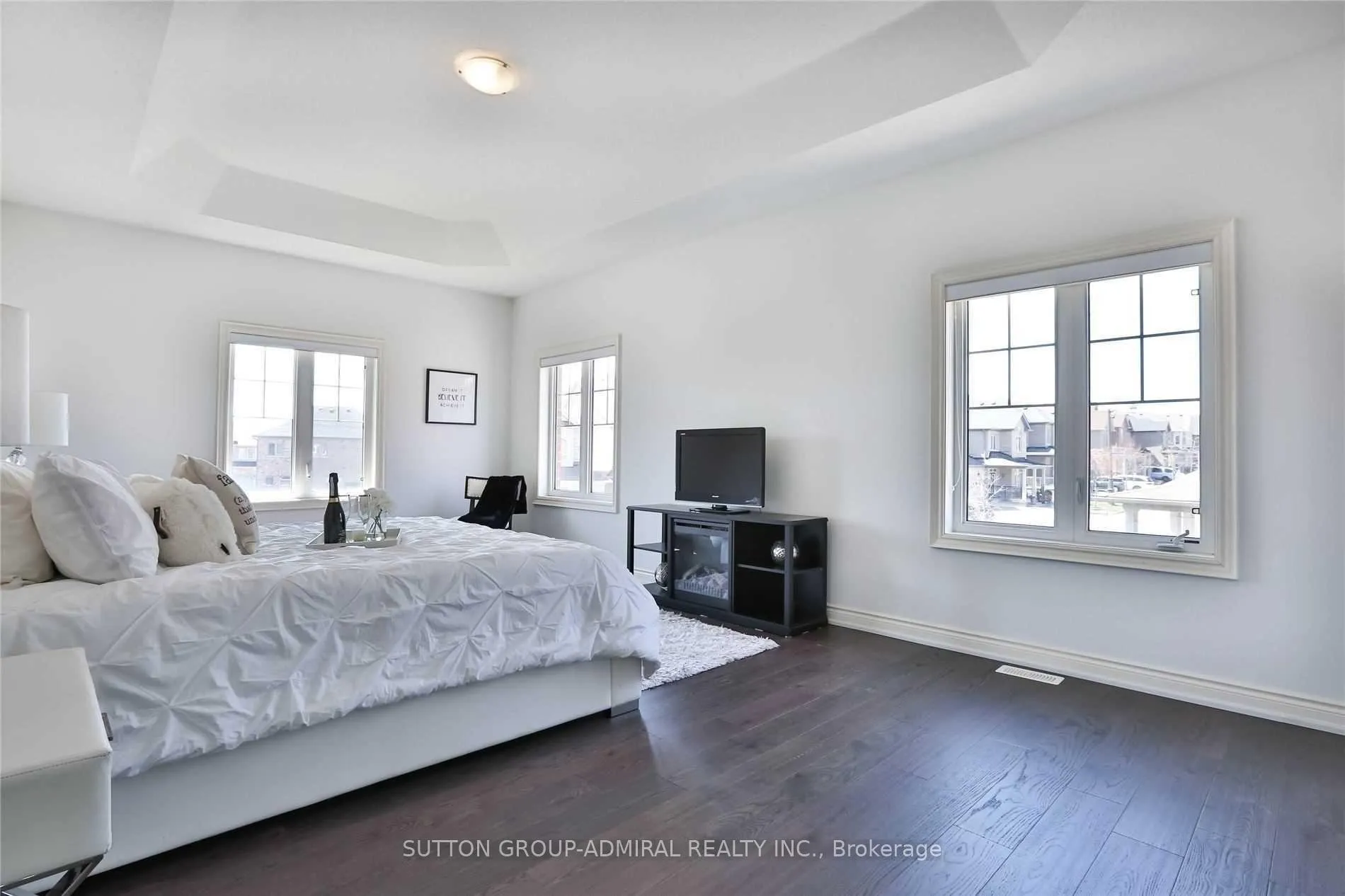 Photo 22 of 112 William Bartlett Drive, Markham, Berczy — HOMEH