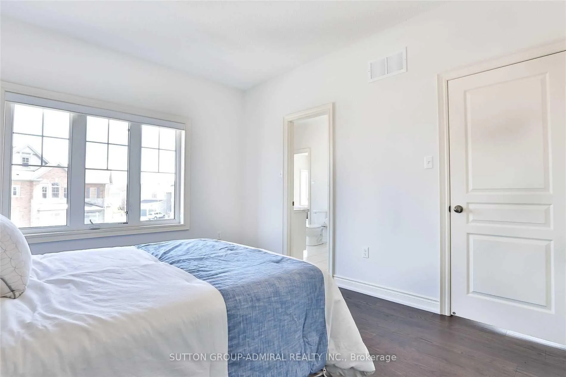 Photo 32 of 112 William Bartlett Drive, Markham, Berczy — HOMEH