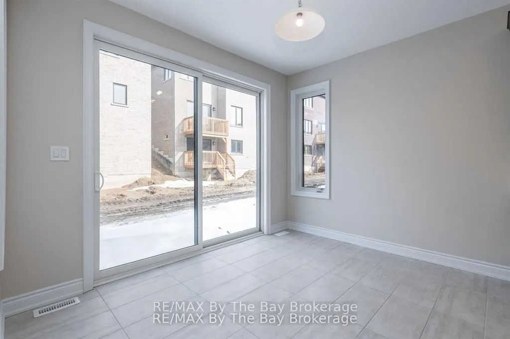 Photo 10 of 3 Periwinkle Road, Springwater, Midhurst — HOMEH
