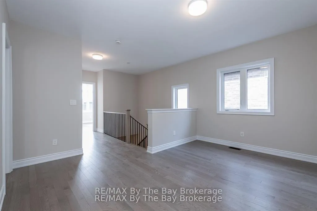 Photo 13 of 3 Periwinkle Road, Springwater, Midhurst — HOMEH