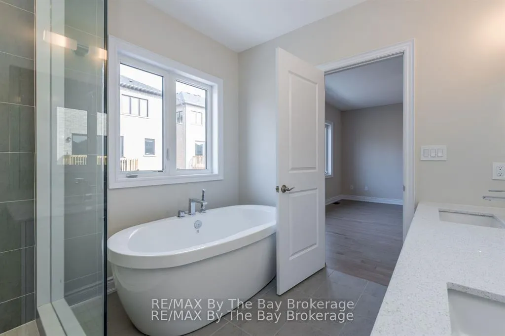 Photo 17 of 3 Periwinkle Road, Springwater, Midhurst — HOMEH