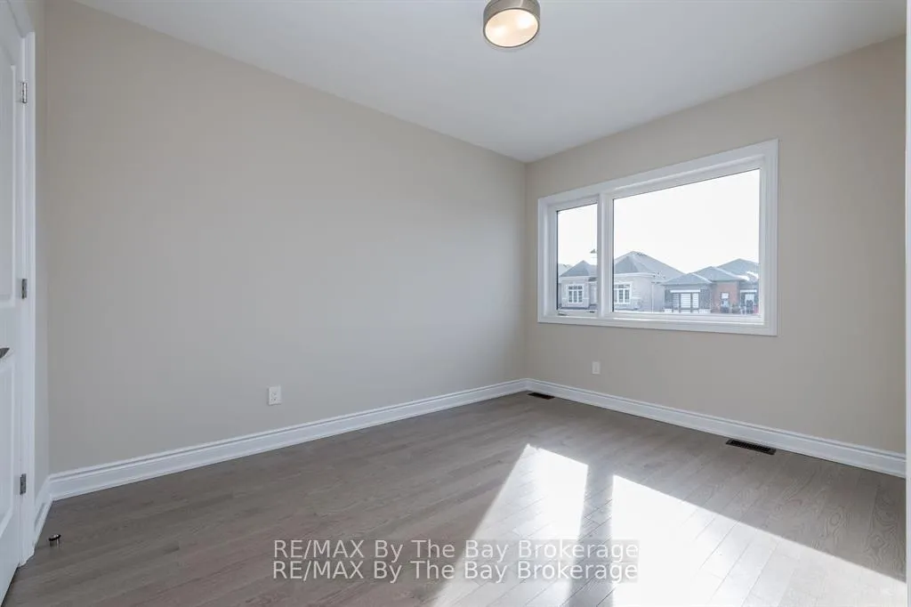 Photo 21 of 3 Periwinkle Road, Springwater, Midhurst — HOMEH