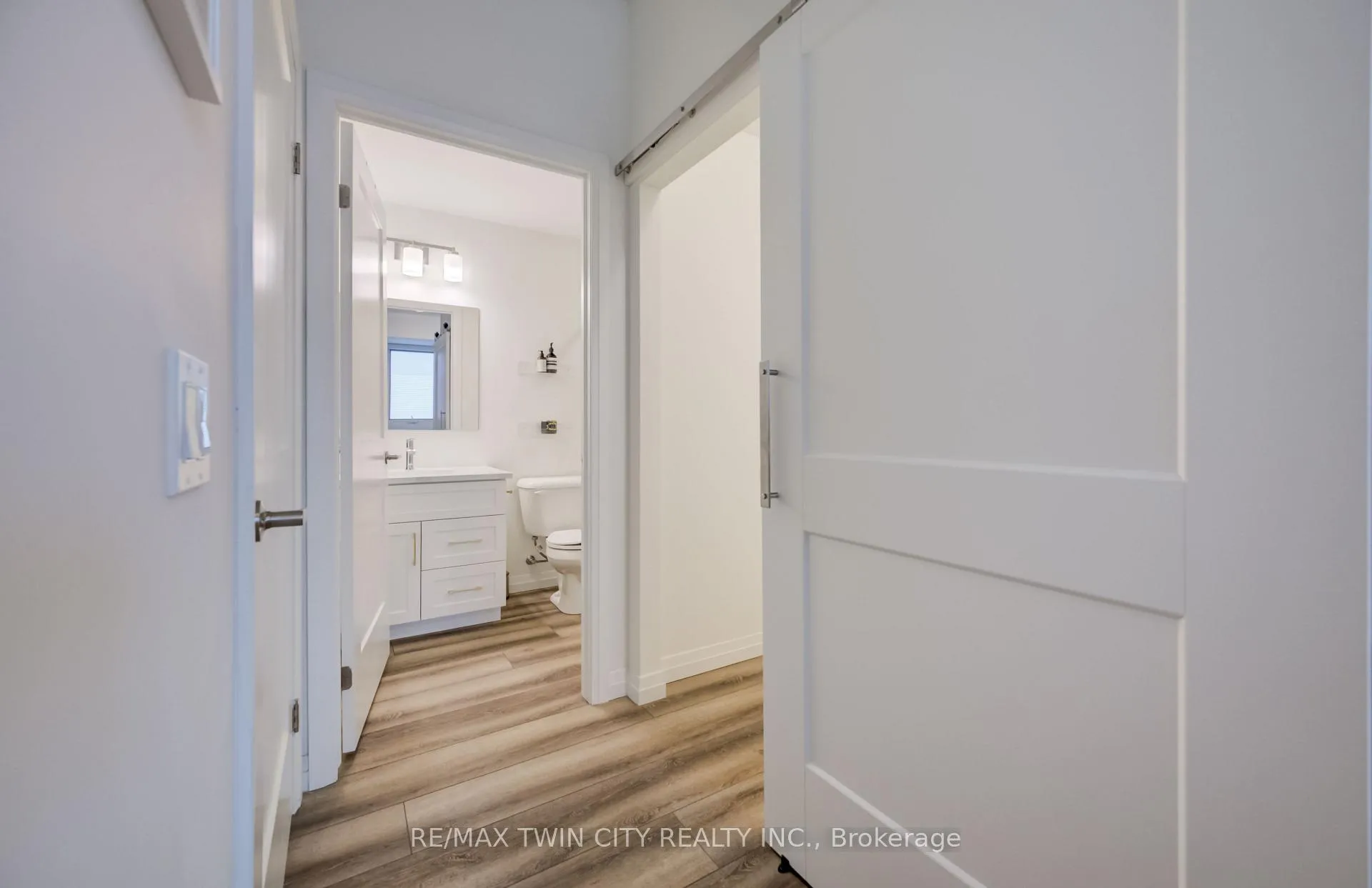 Photo 8 of Unit 2302, 108 Garment Street, Kitchener, City Commercial Core — HOMEH