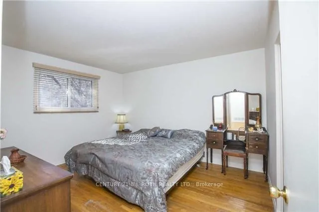 Photo 8 of 17 Burbank Place, Barrie, Wellington — HOMEH