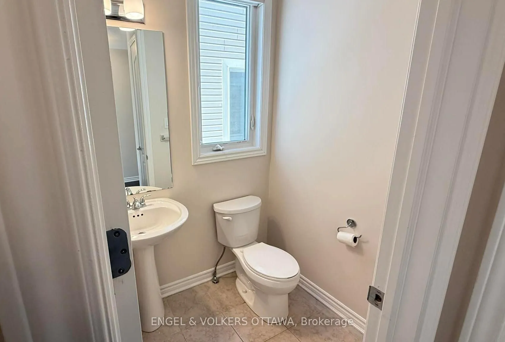 Photo 6 of 611 Silver Spruce Way, Ottawa, Kanata - Emerald Meadows/Trailwest — HOMEH