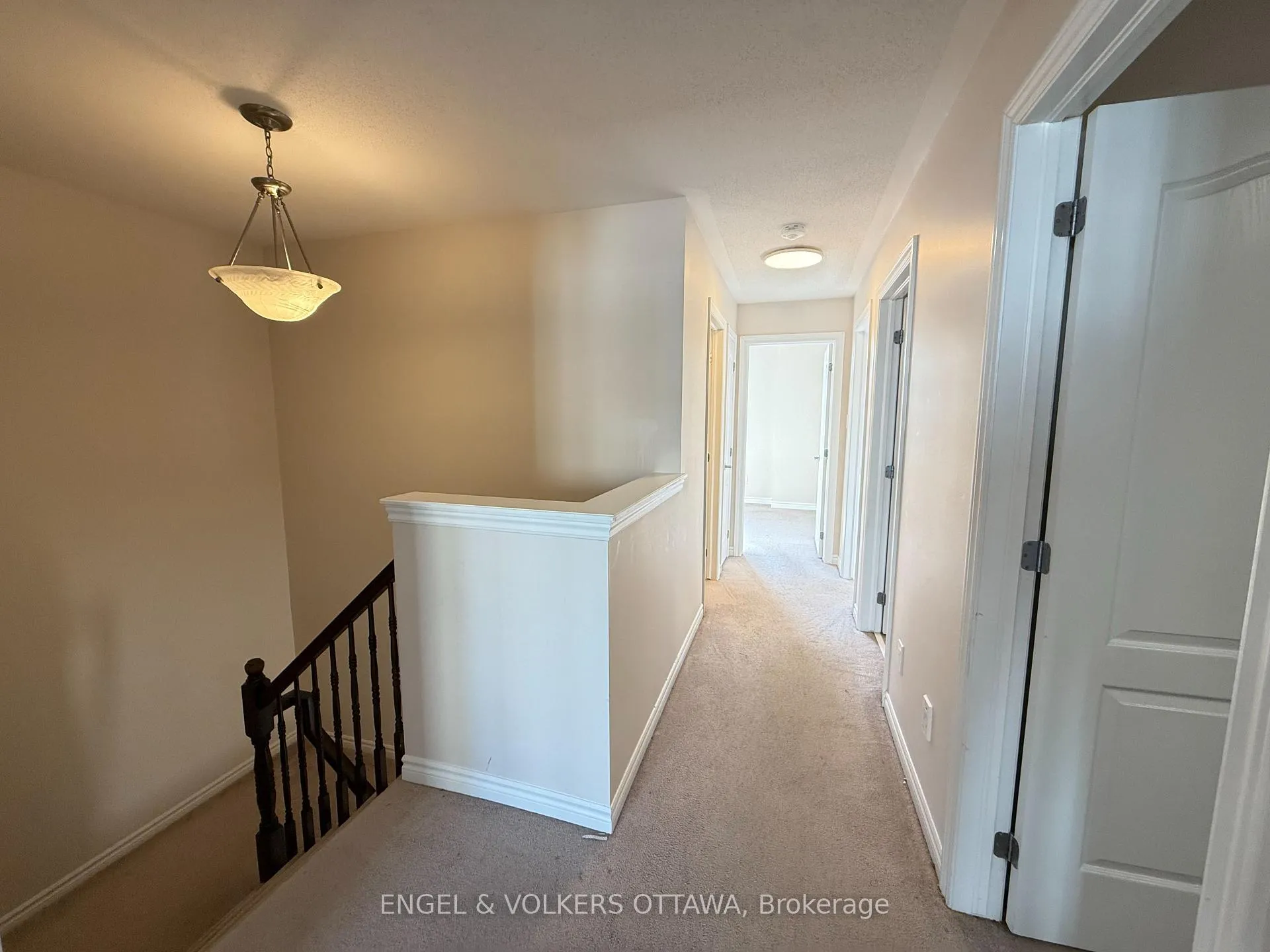 Photo 14 of 611 Silver Spruce Way, Ottawa, Kanata - Emerald Meadows/Trailwest — HOMEH