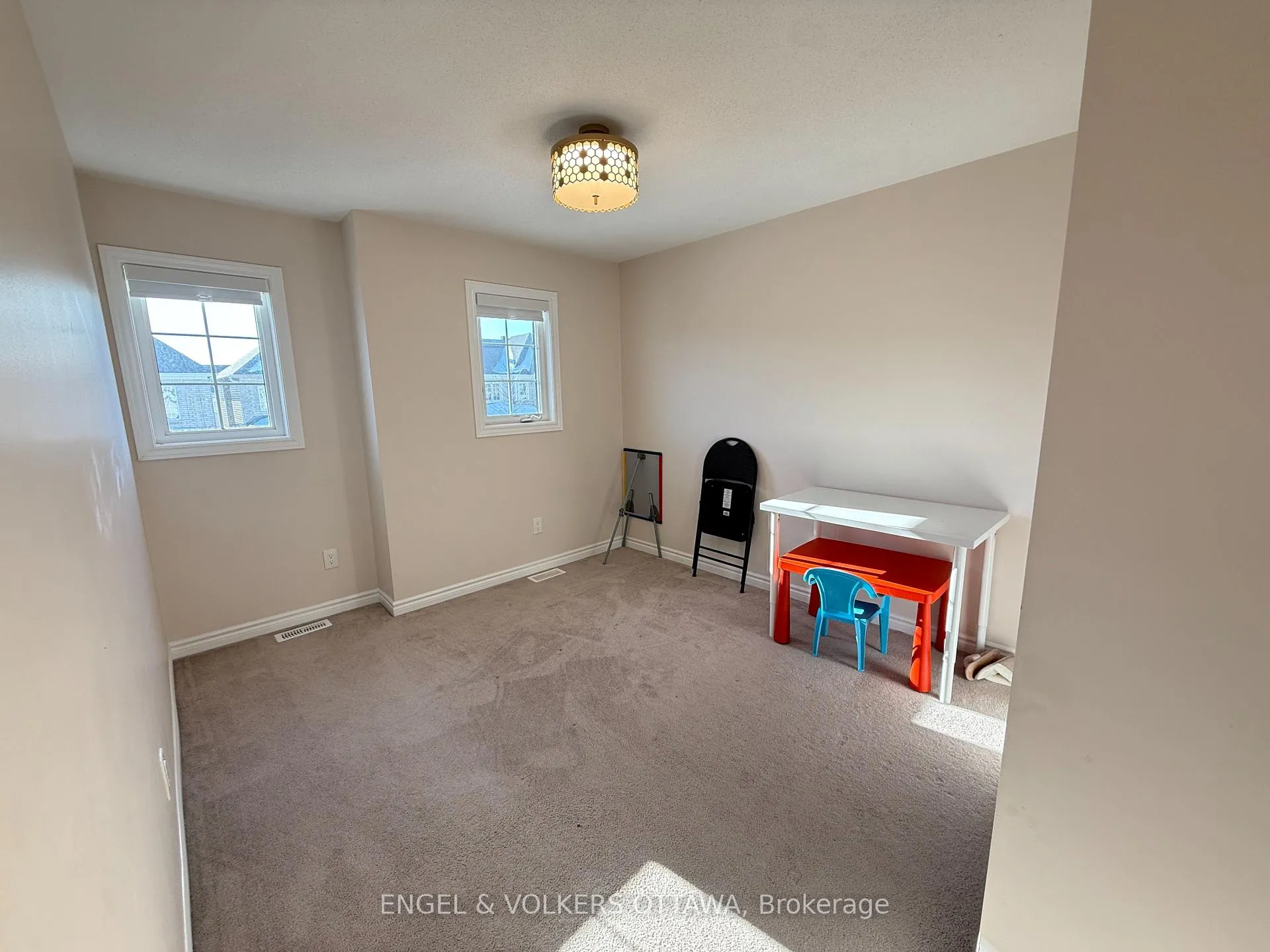 Photo 21 of 611 Silver Spruce Way, Ottawa, Kanata - Emerald Meadows/Trailwest — HOMEH