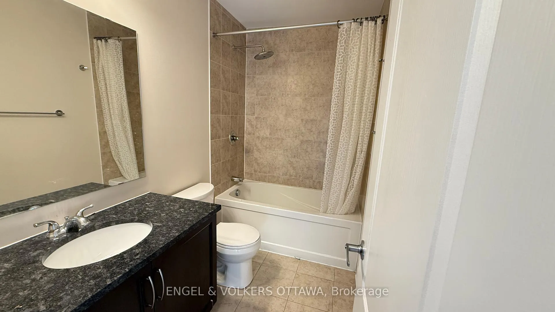 Photo 23 of 611 Silver Spruce Way, Ottawa, Kanata - Emerald Meadows/Trailwest — HOMEH